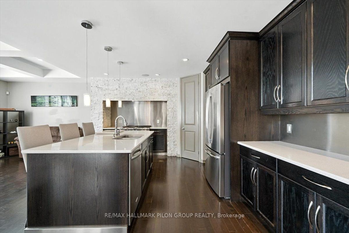 2145 Provence Avenue Property Photo 6