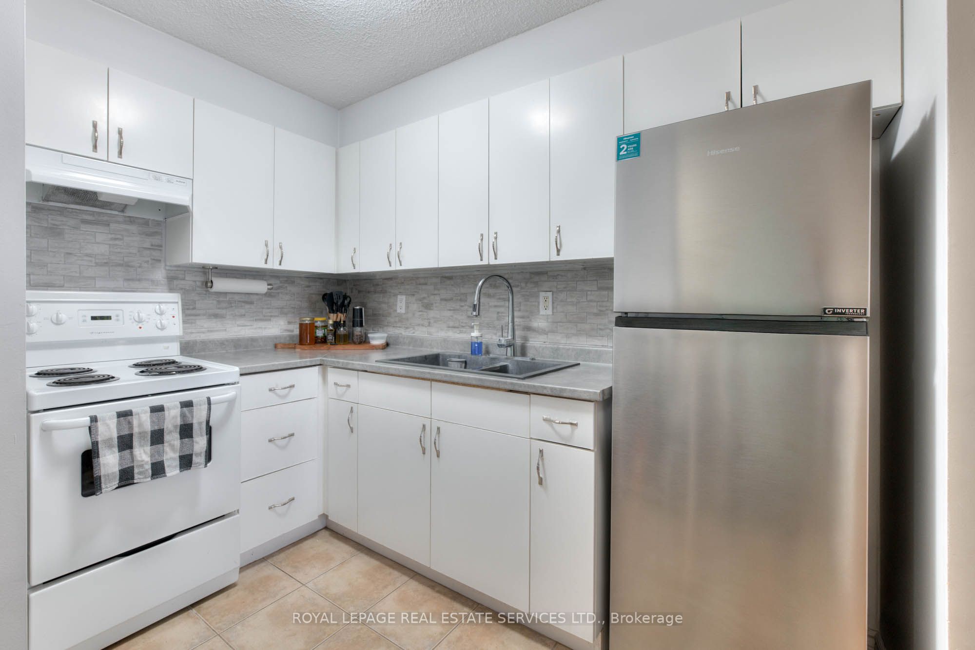 64 Benton Street 301 Property Photo 7