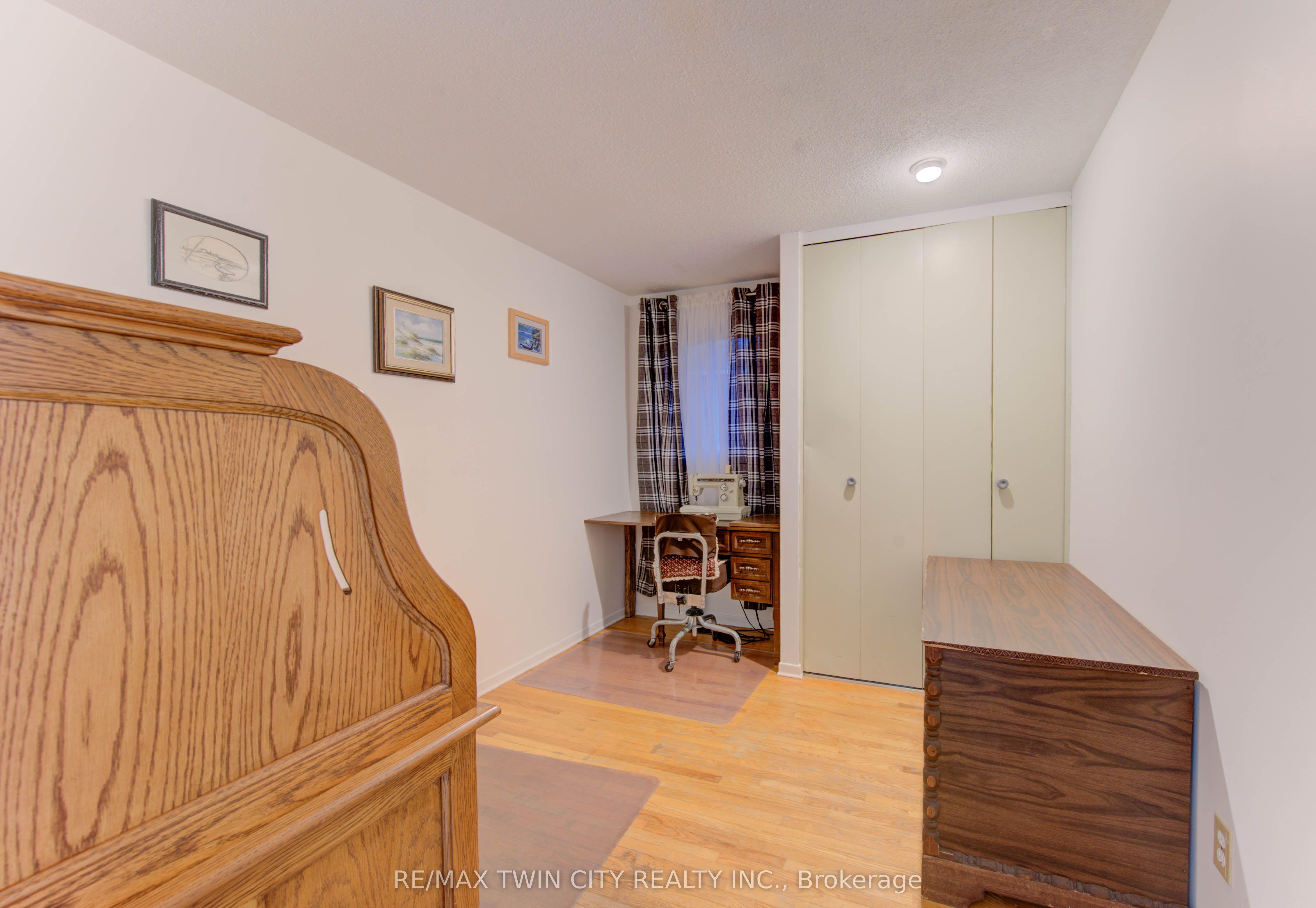 114 Selkirk Drive Property Photo 10