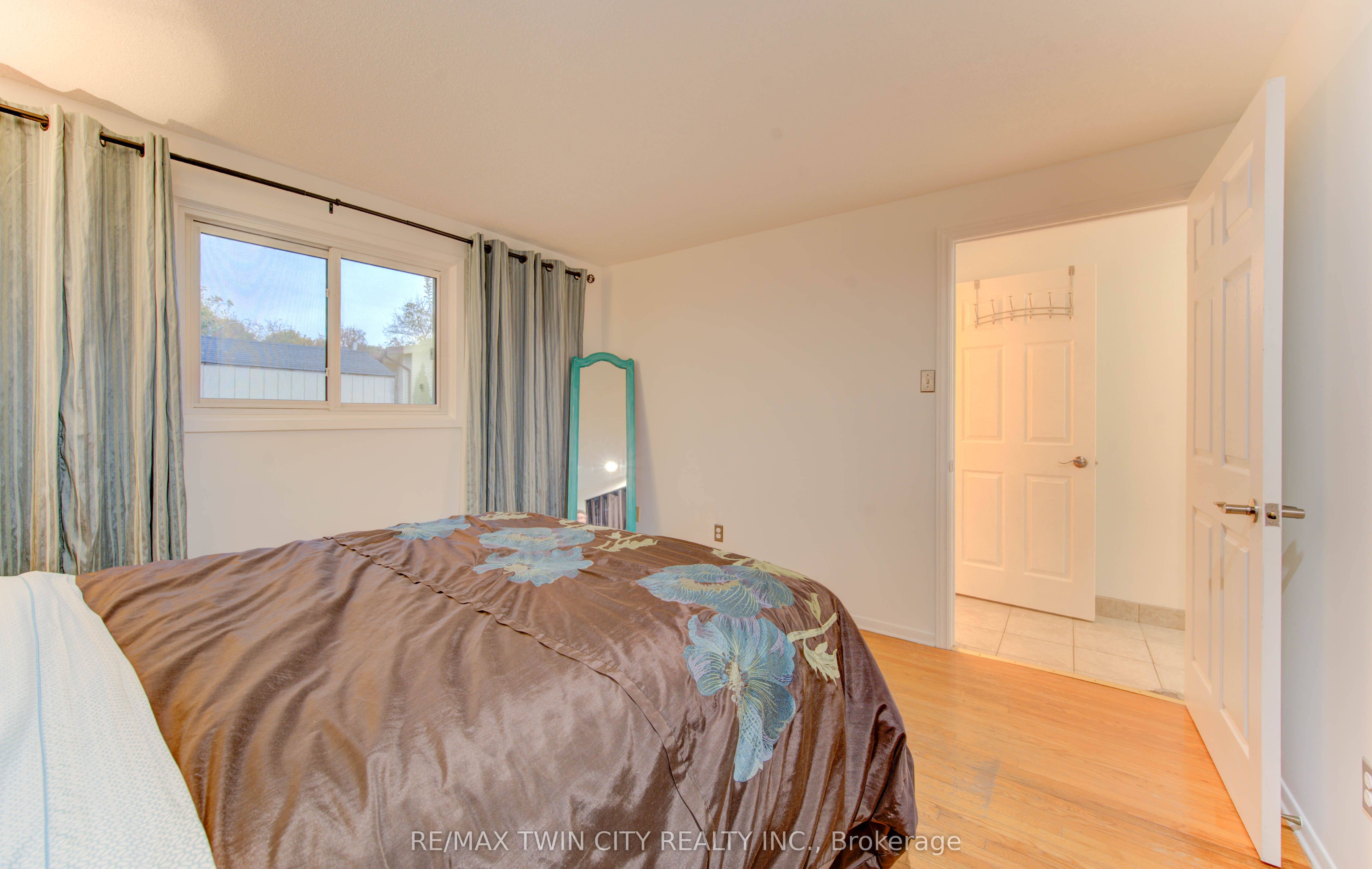 114 Selkirk Drive Property Photo 15