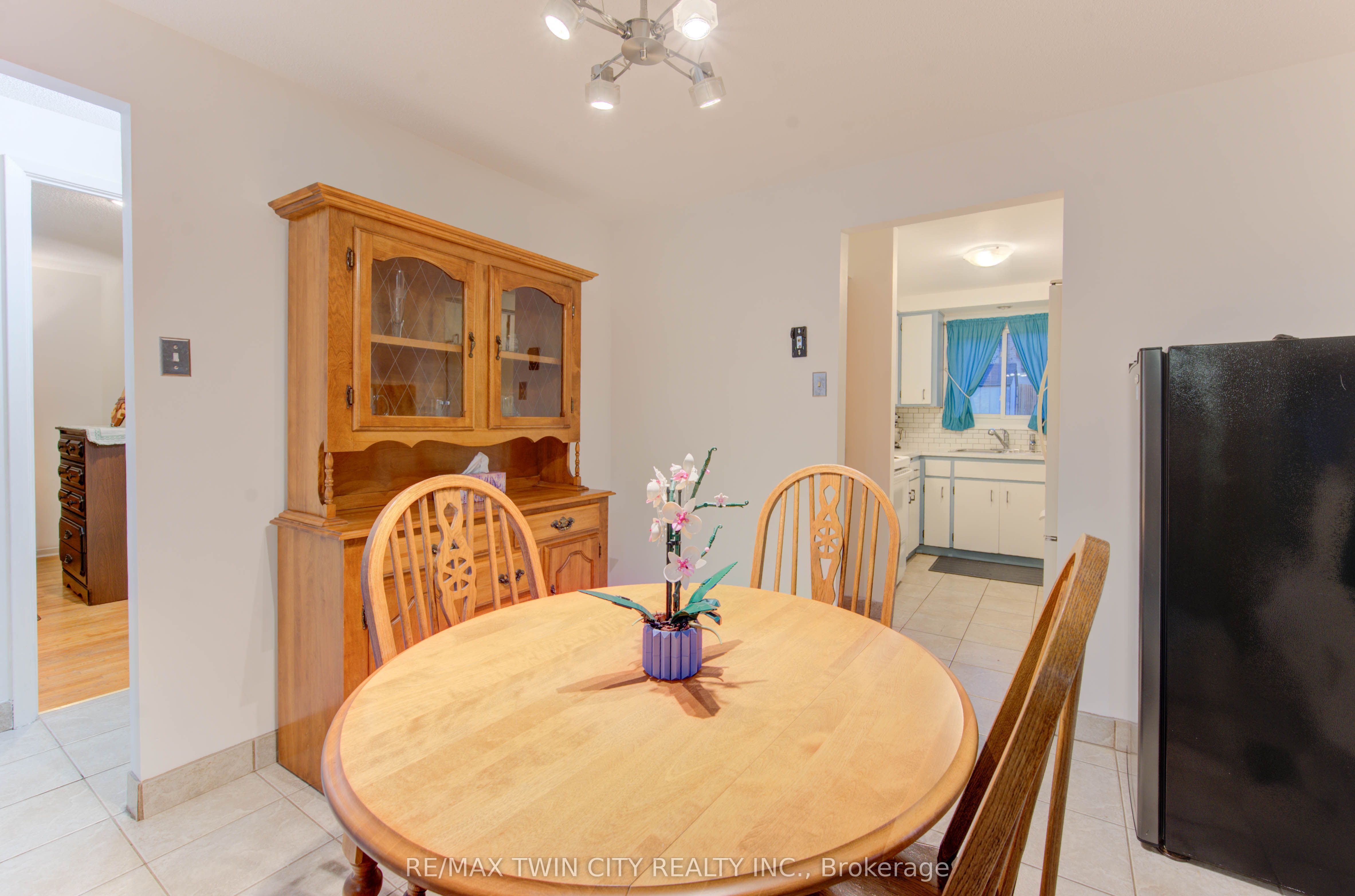 114 Selkirk Drive Property Photo 17