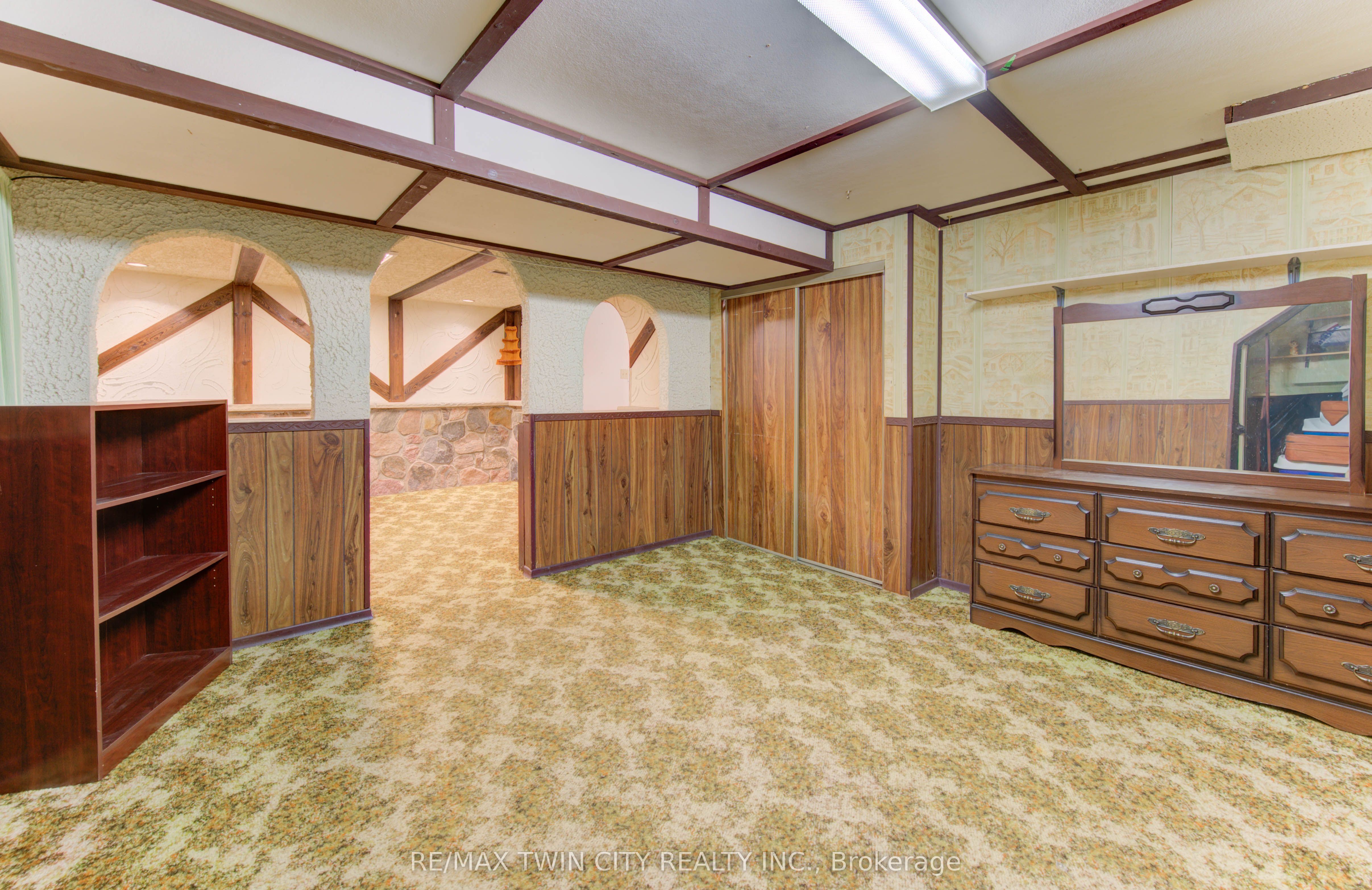 114 Selkirk Drive Property Photo 28