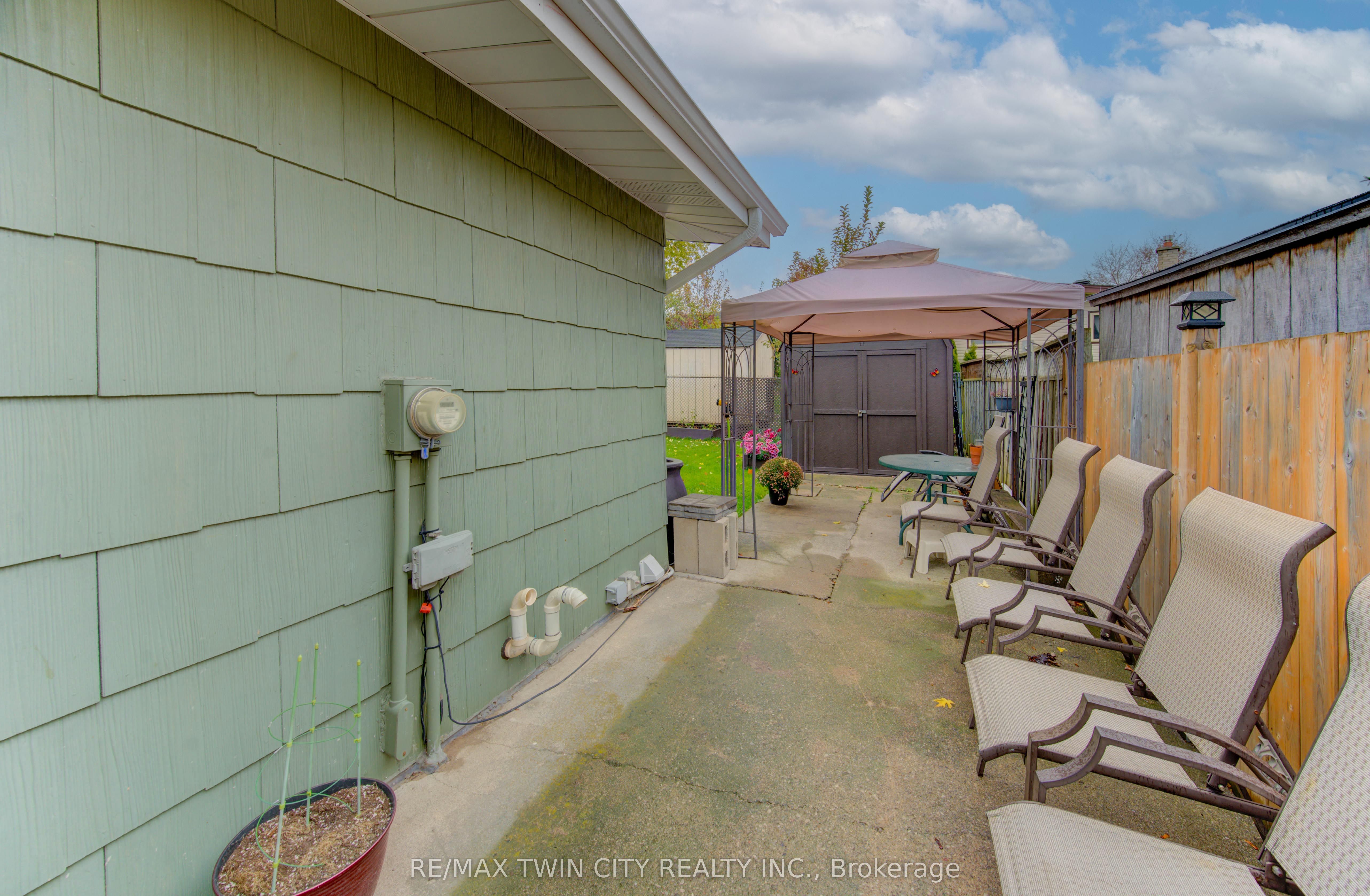 114 Selkirk Drive Property Photo 31