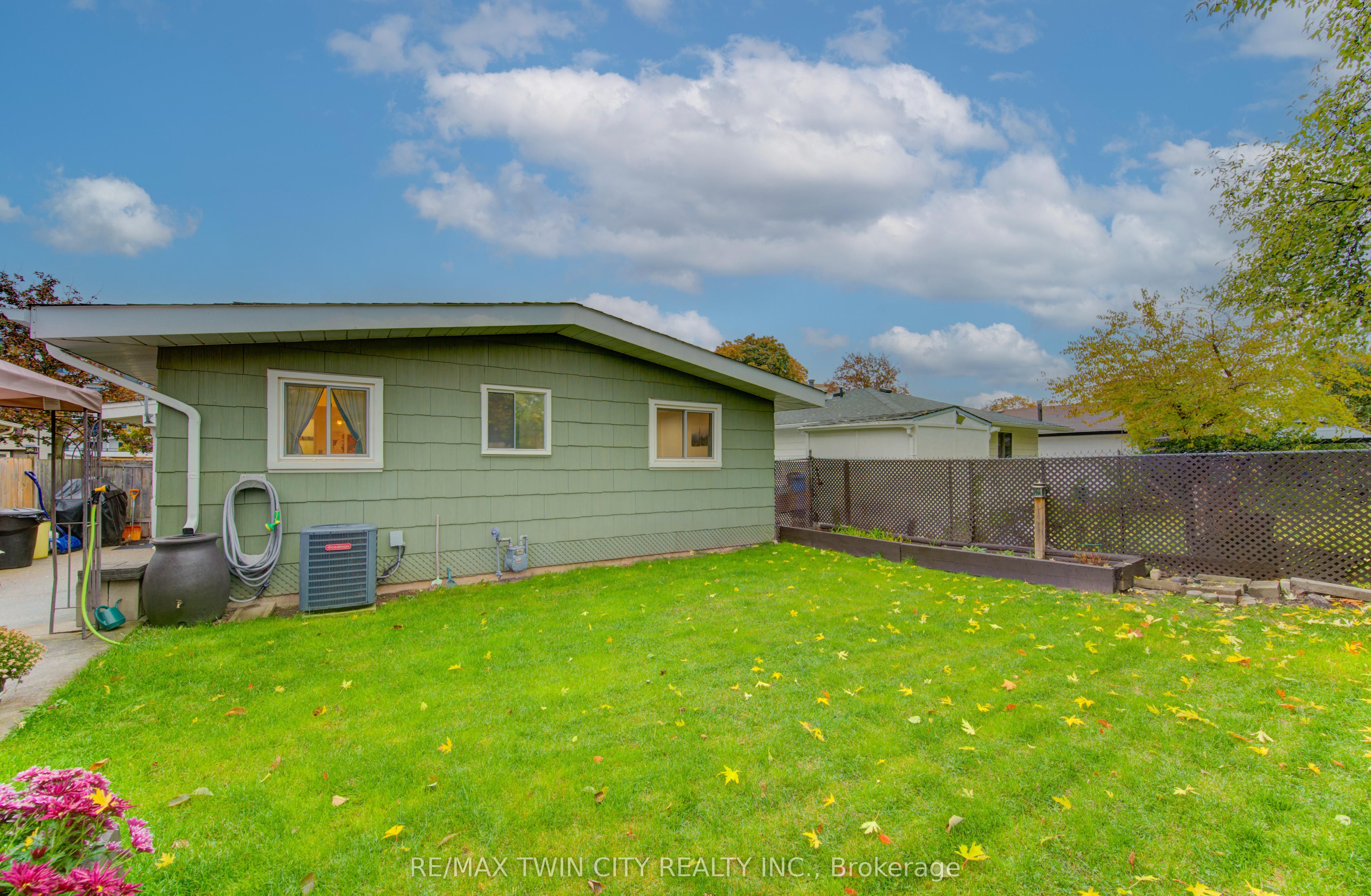 114 Selkirk Drive Property Photo 34