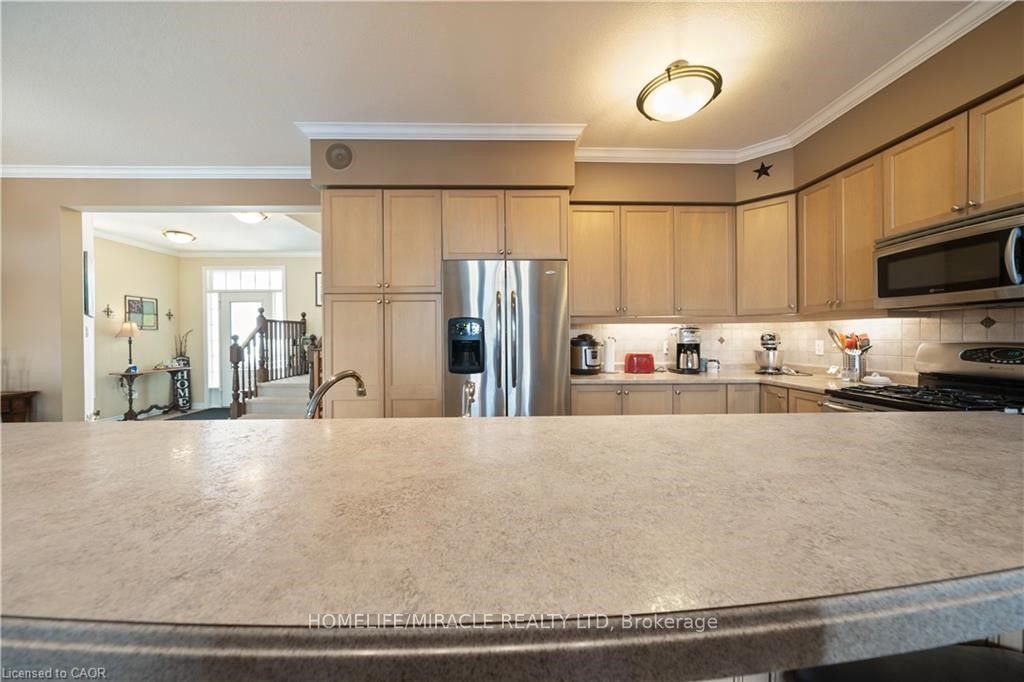 281 Doon South Drive Property Photo 6