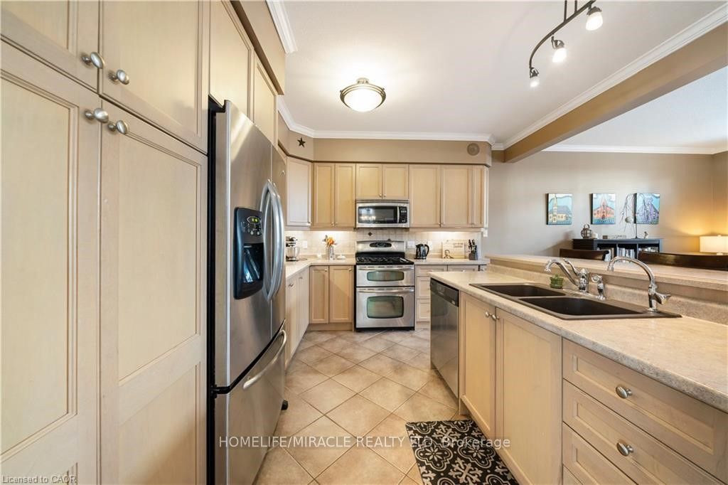 281 Doon South Drive Property Photo 7