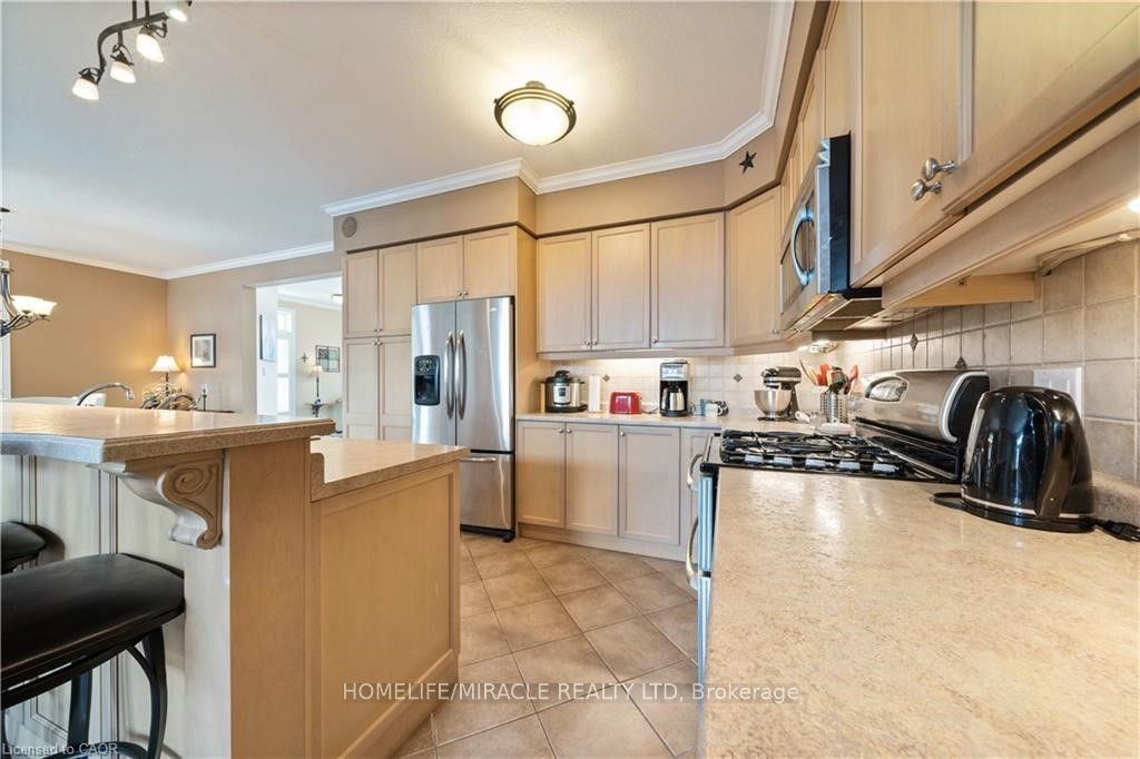 281 Doon South Drive Property Photo 10