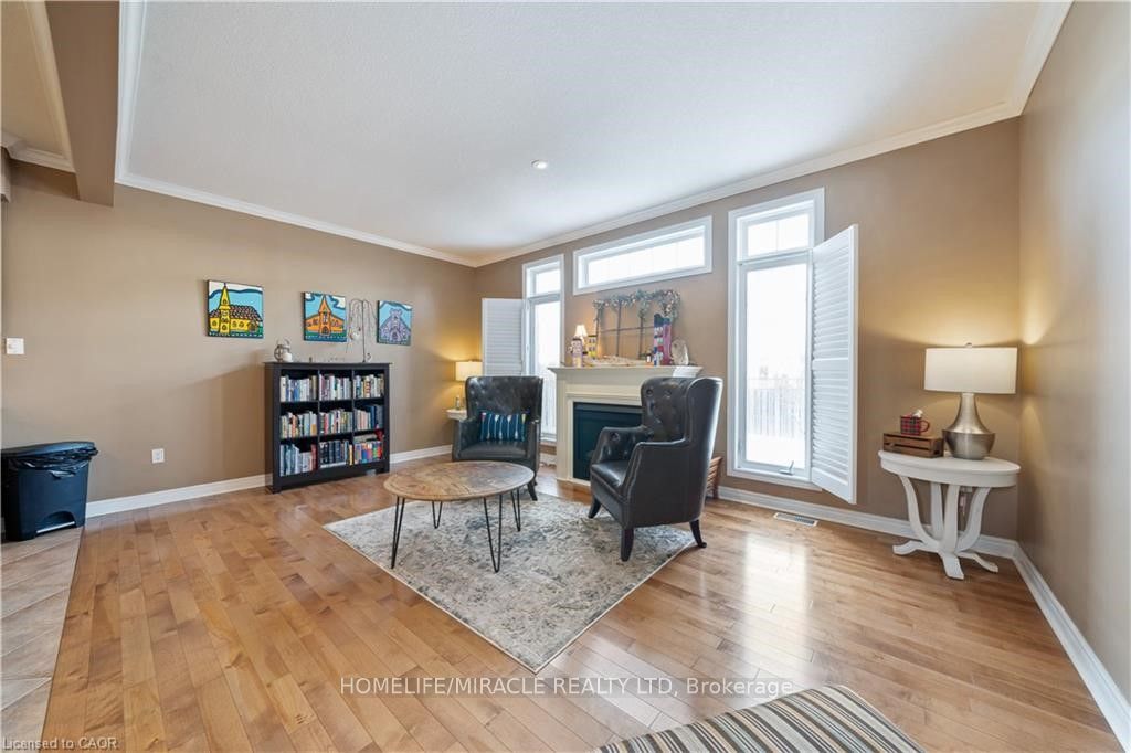 281 Doon South Drive Property Photo 12