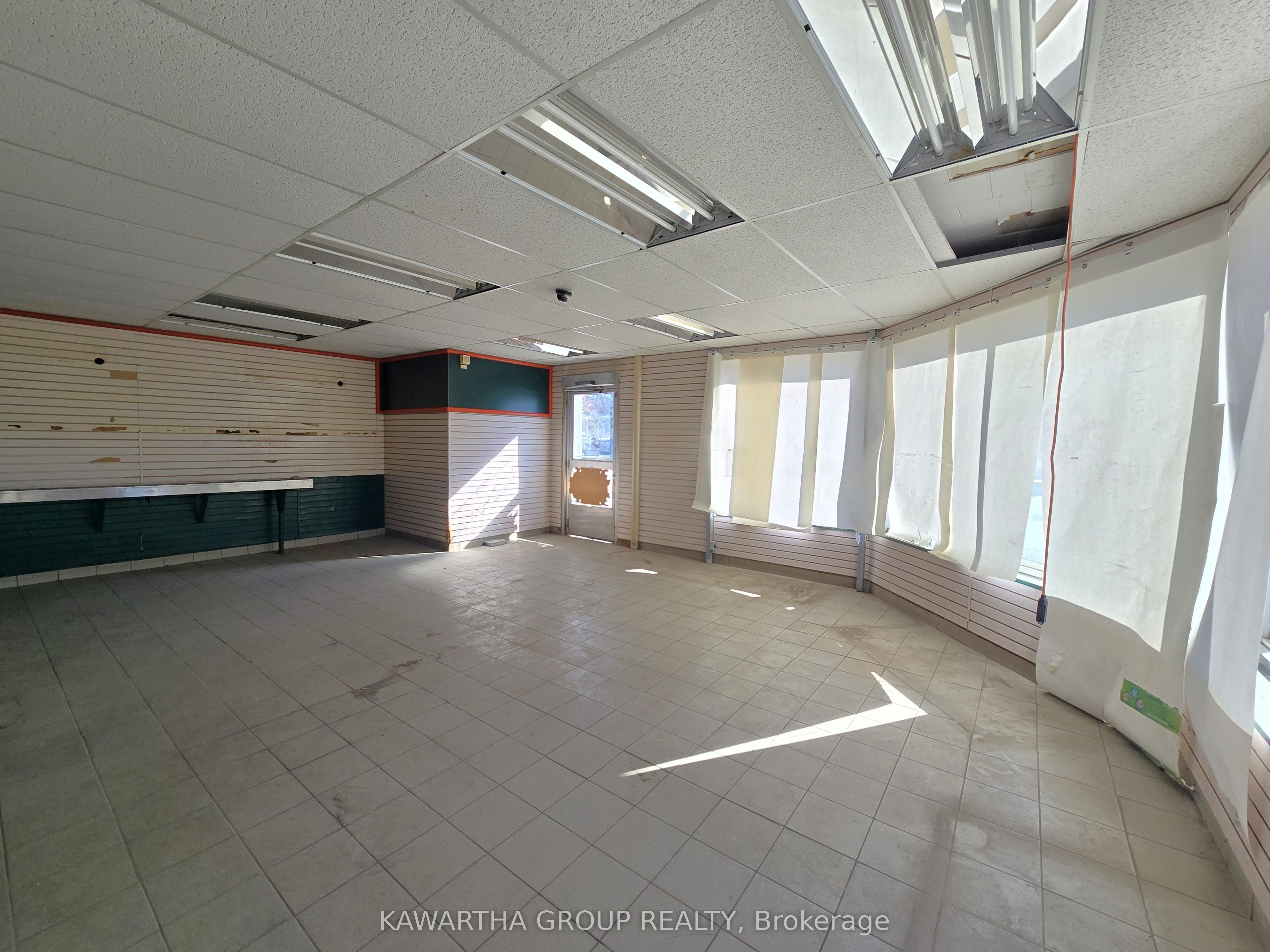 100 Forsyth St Property Photo 9