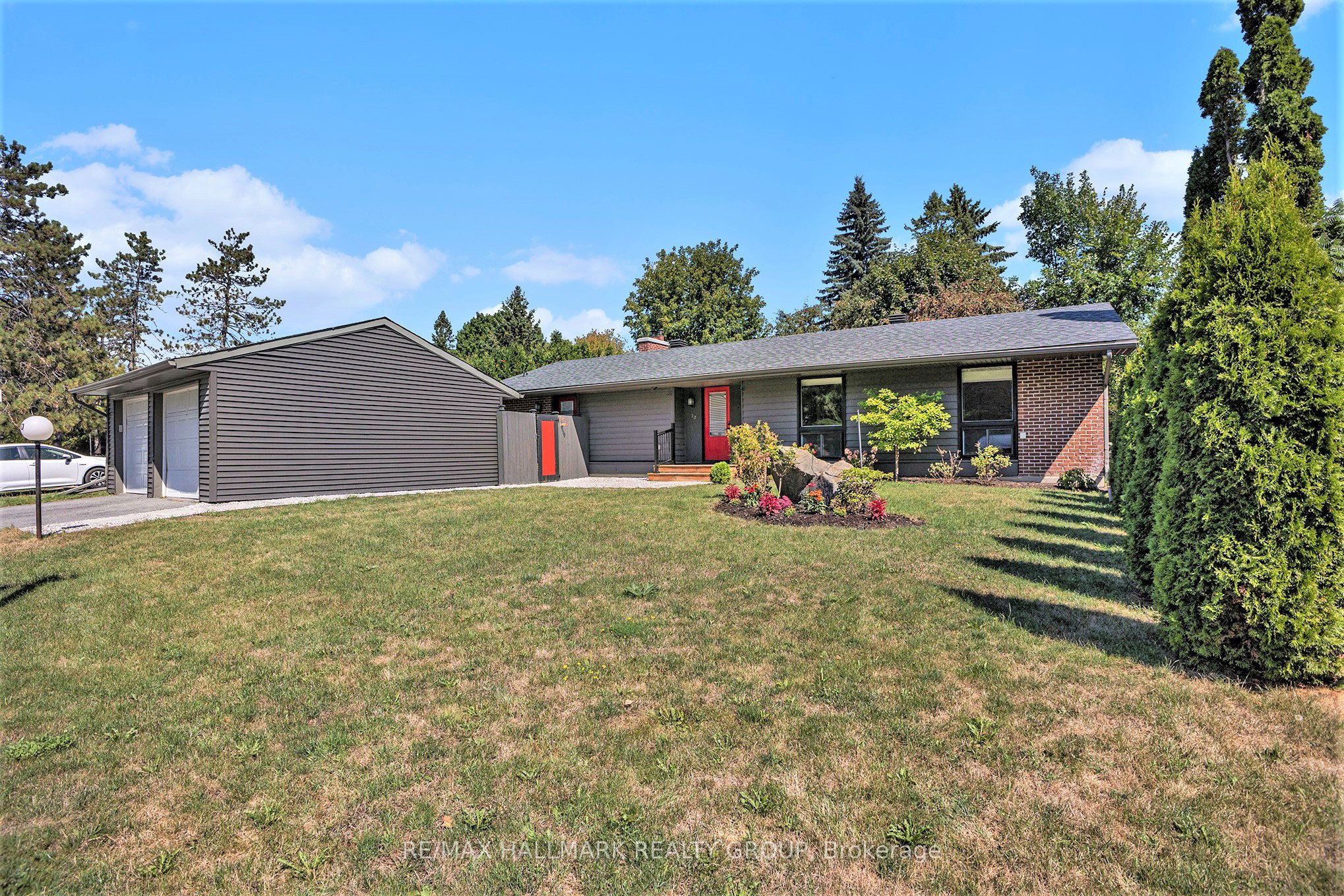 70 Varley Drive Property Photo 2