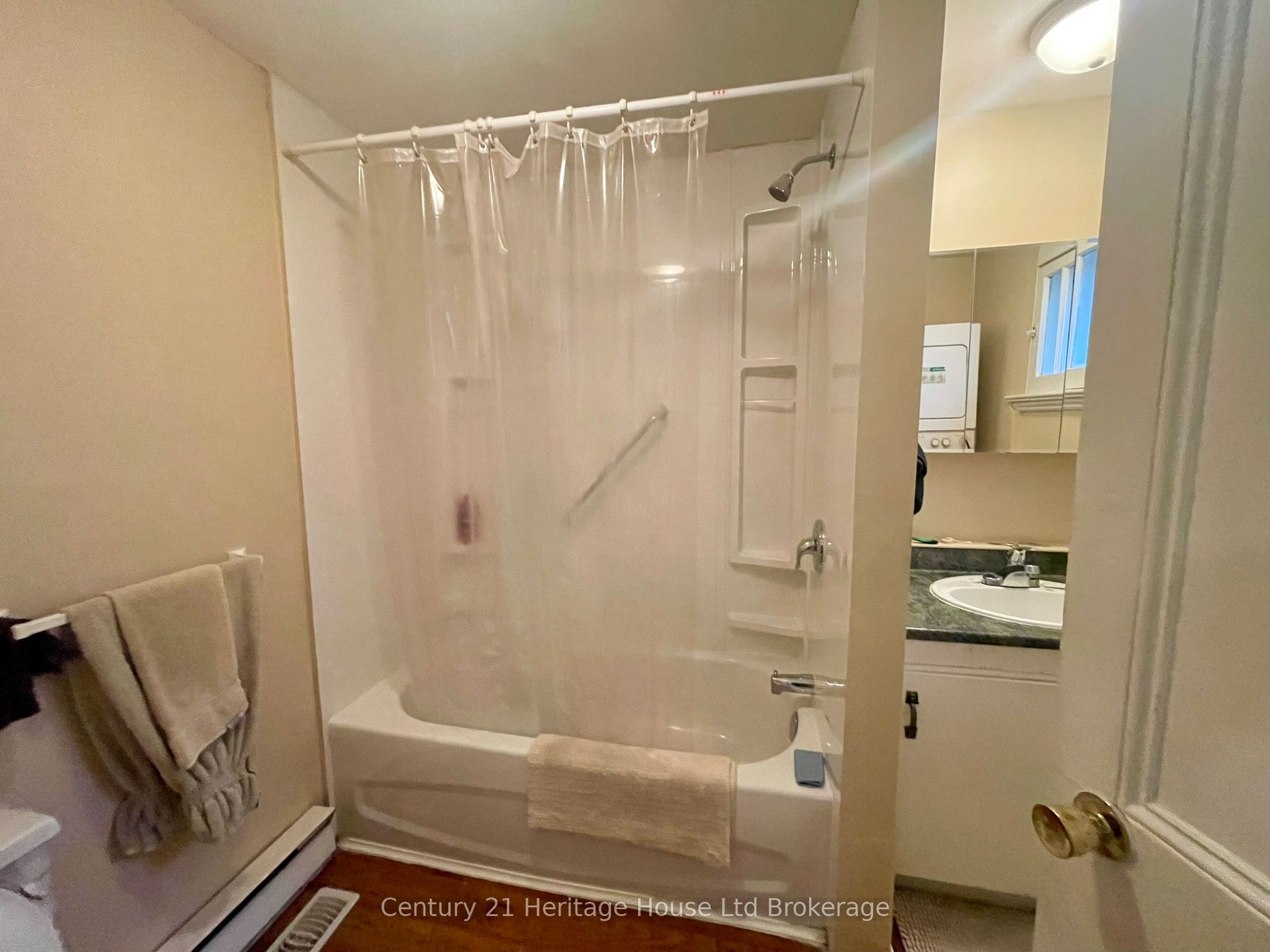 205 William Street Property Photo 9