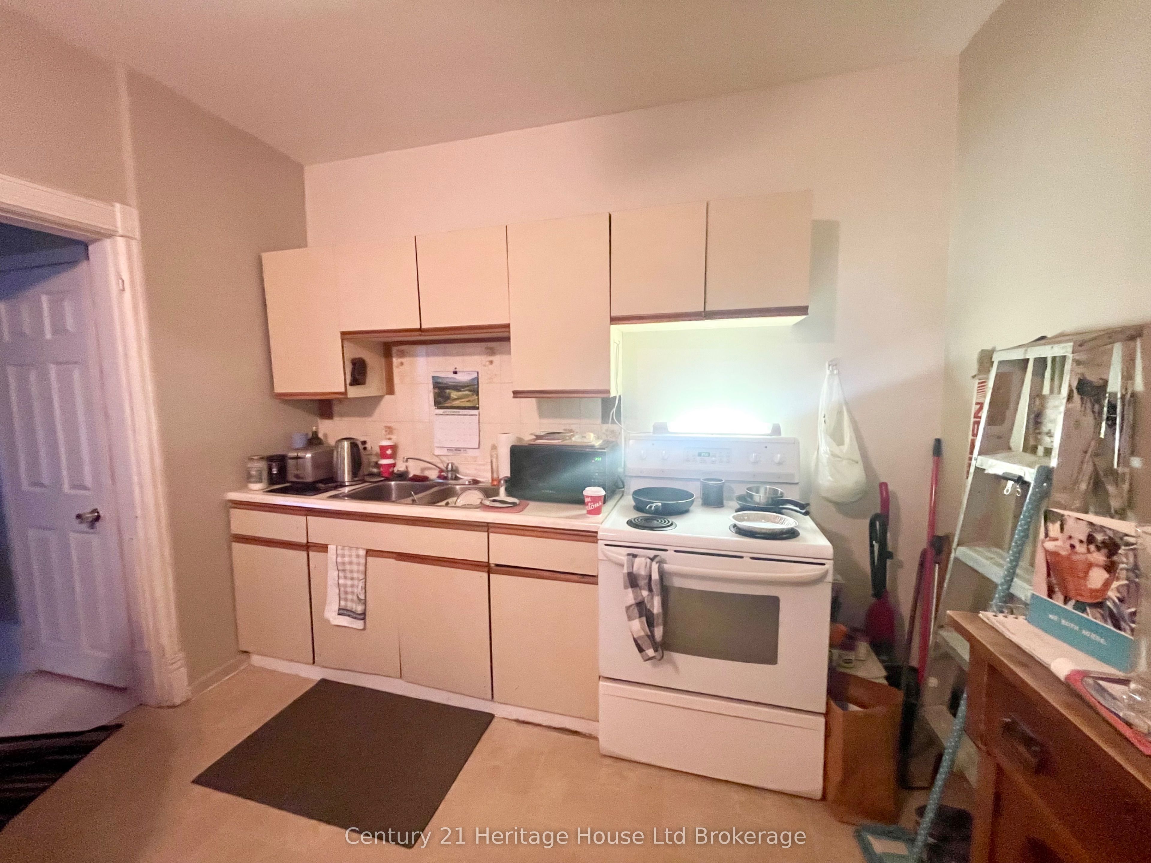 205 William Street Property Photo 10