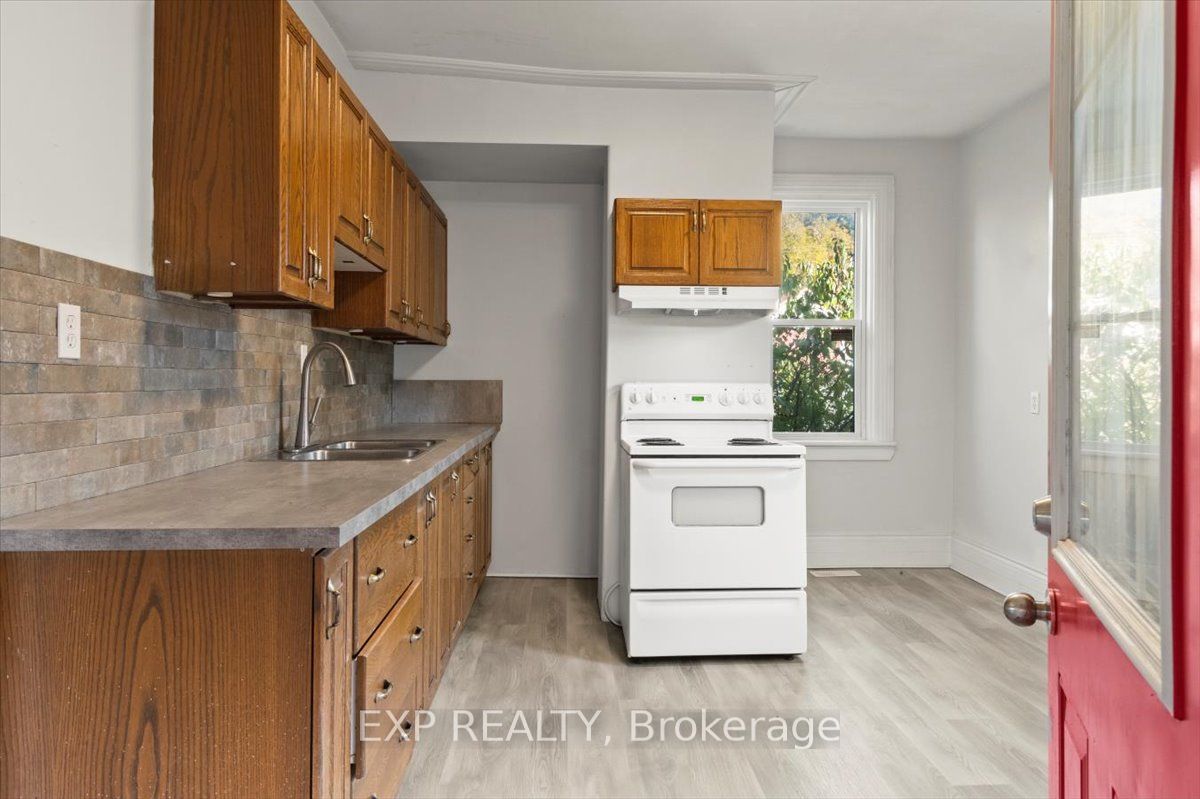 650 Armour Road Property Photo 17