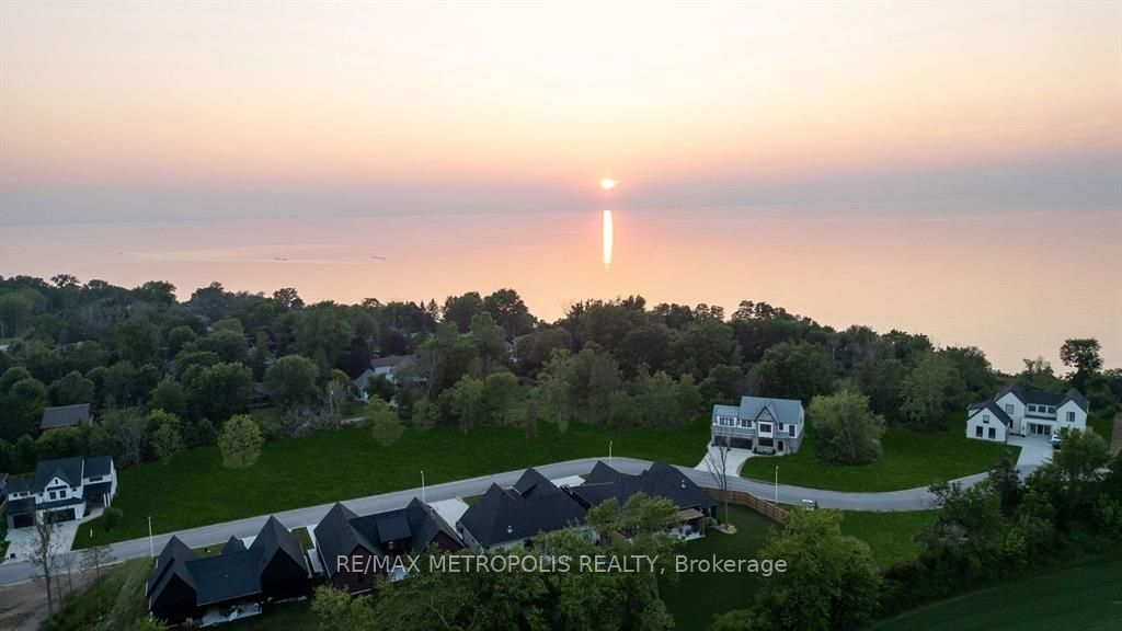 7049 Blue Coasts Heights Property Photo 13