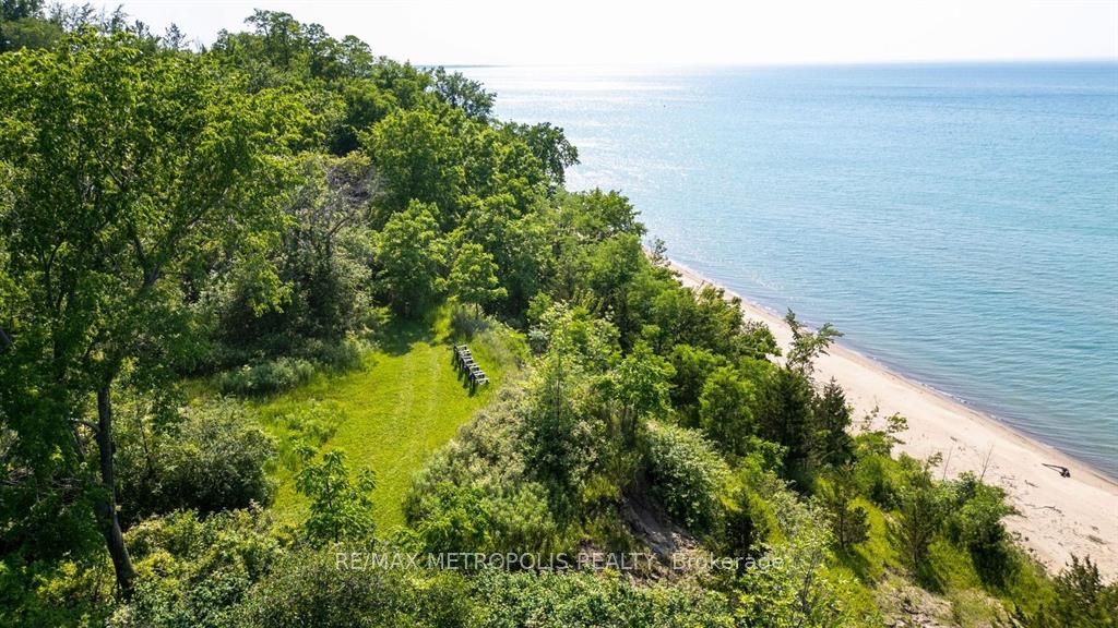 7049 Blue Coasts Heights Property Photo 19