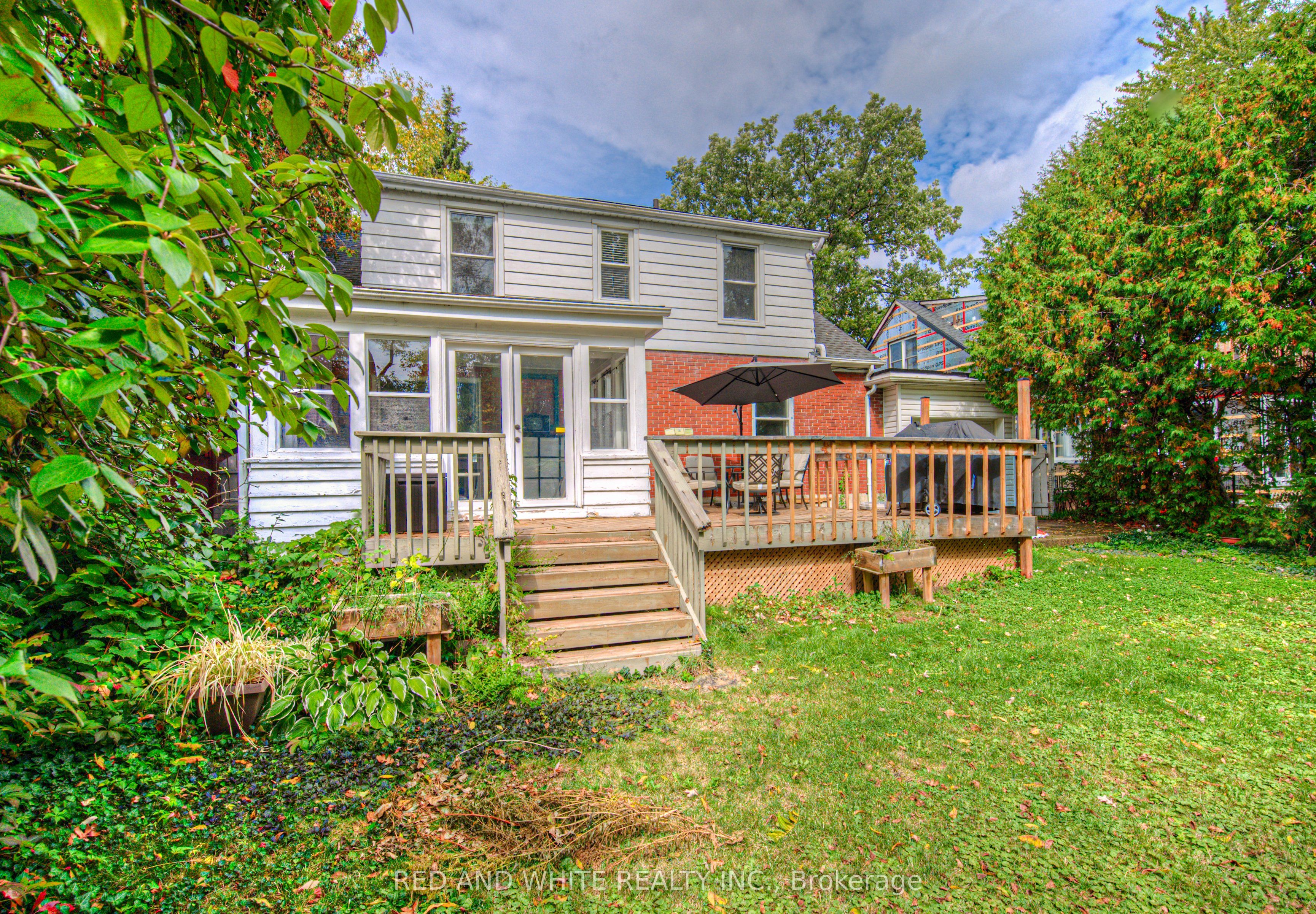 305 Main Street Property Photo 5