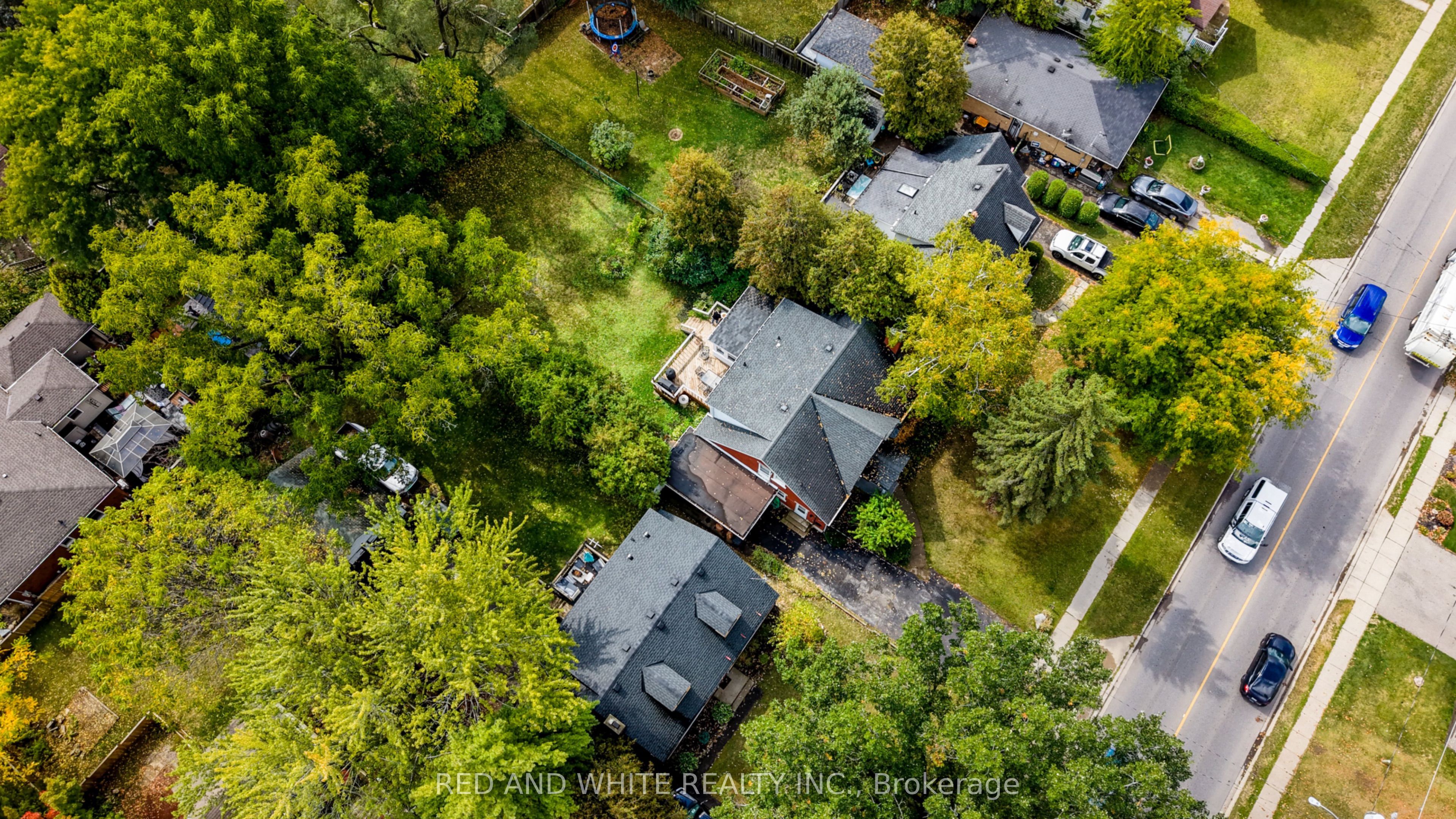 305 Main Street Property Photo 6