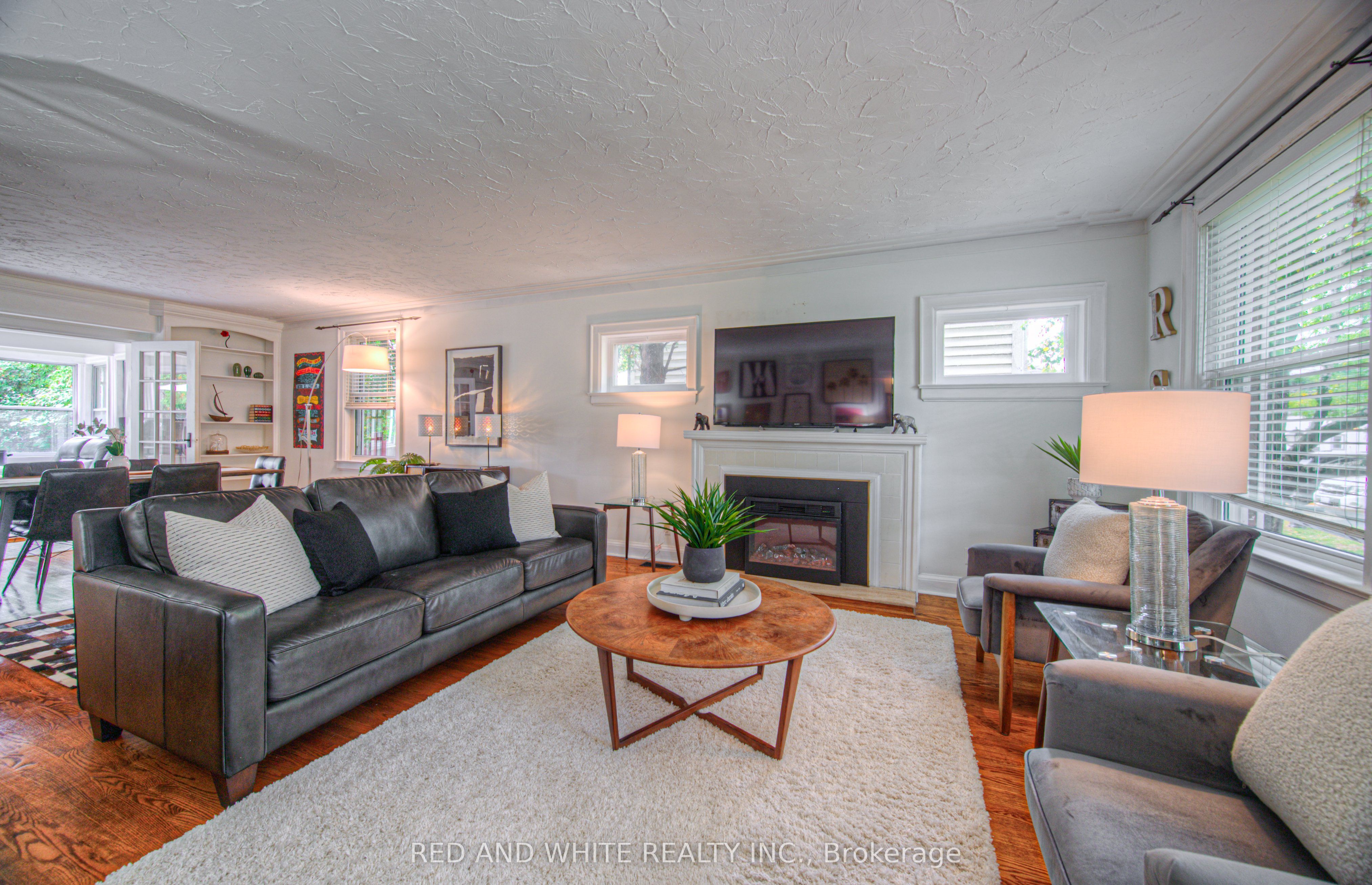 305 Main Street Property Photo 10