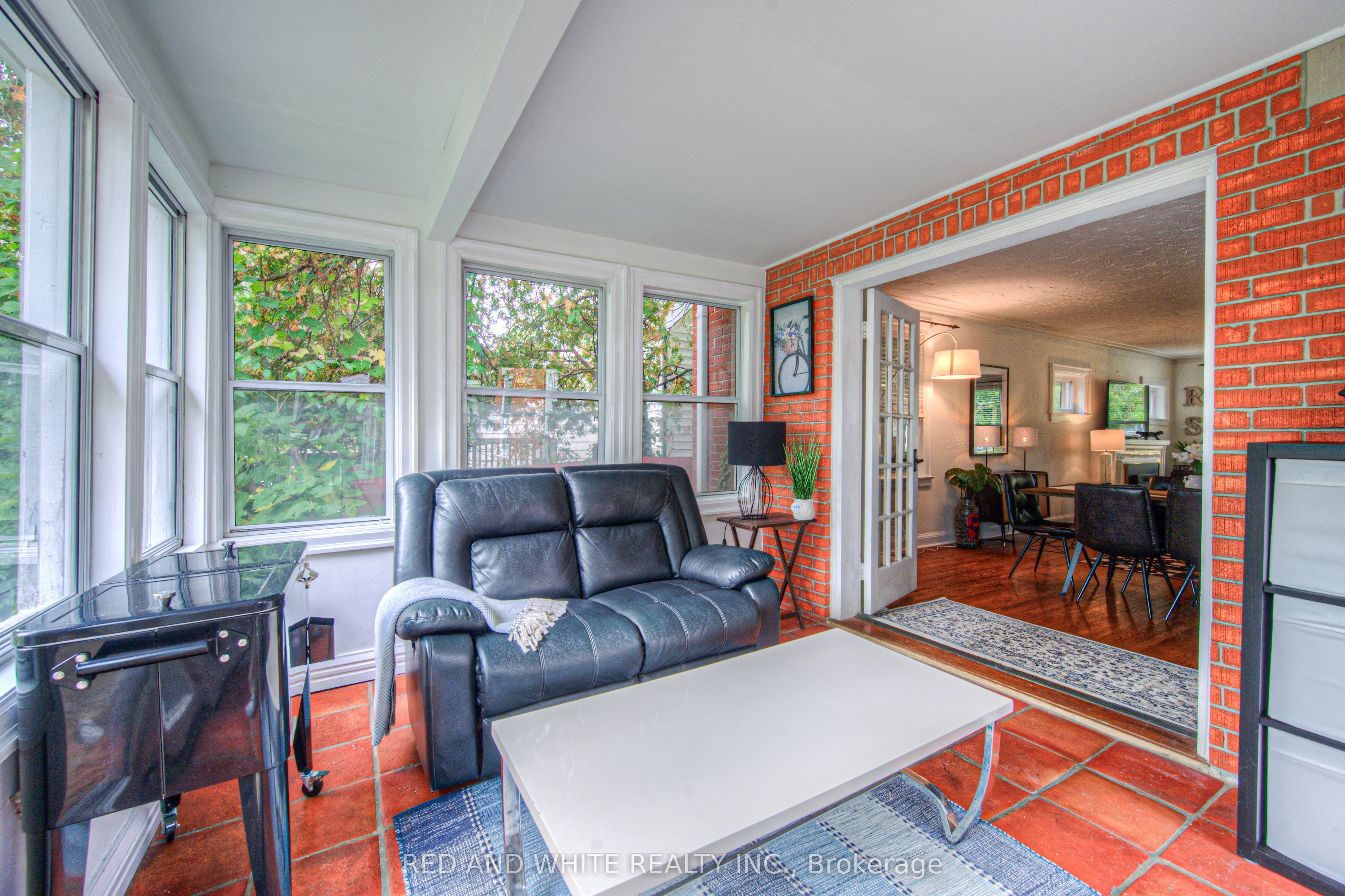 305 Main Street Property Photo 16