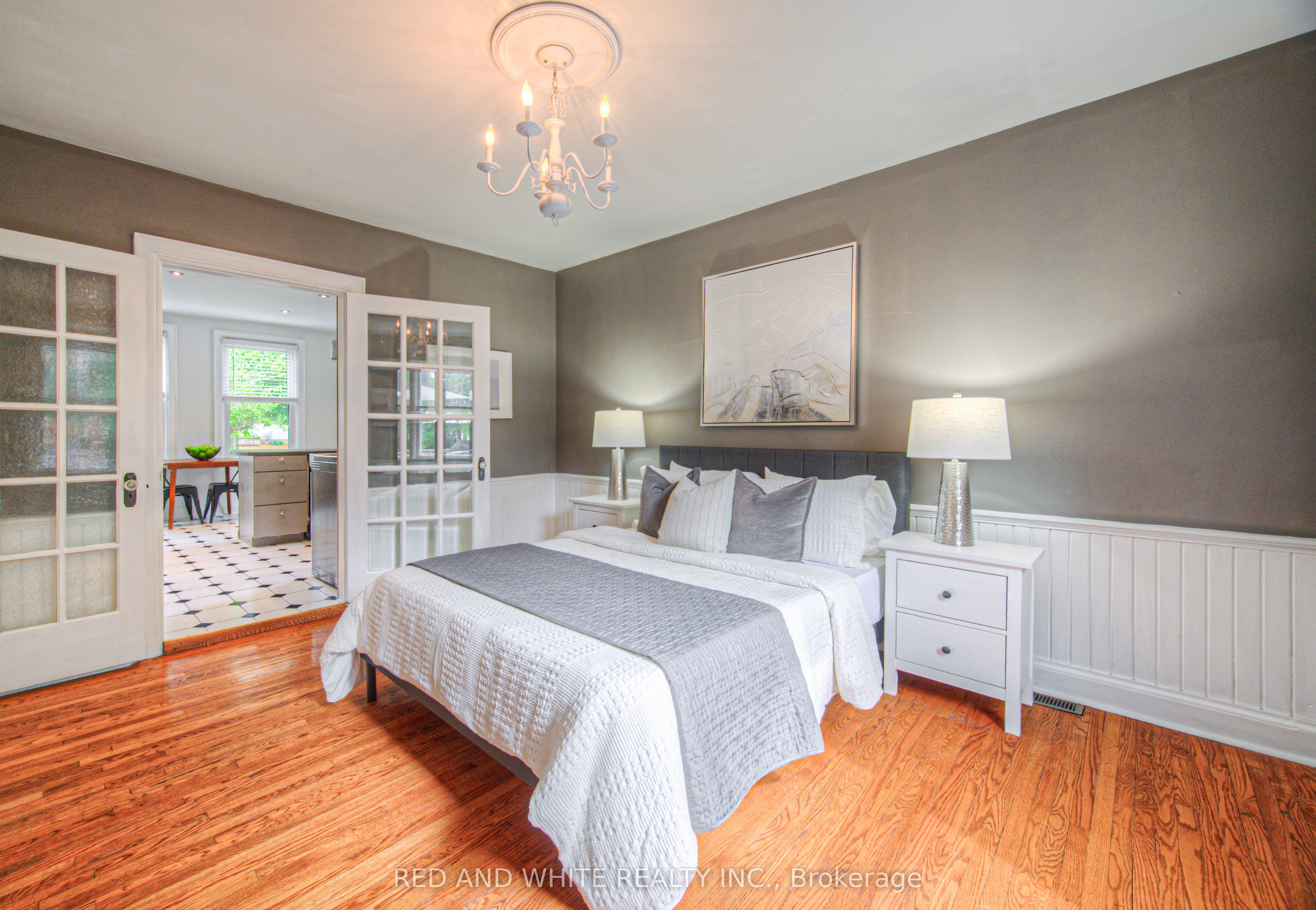 305 Main Street Property Photo 18