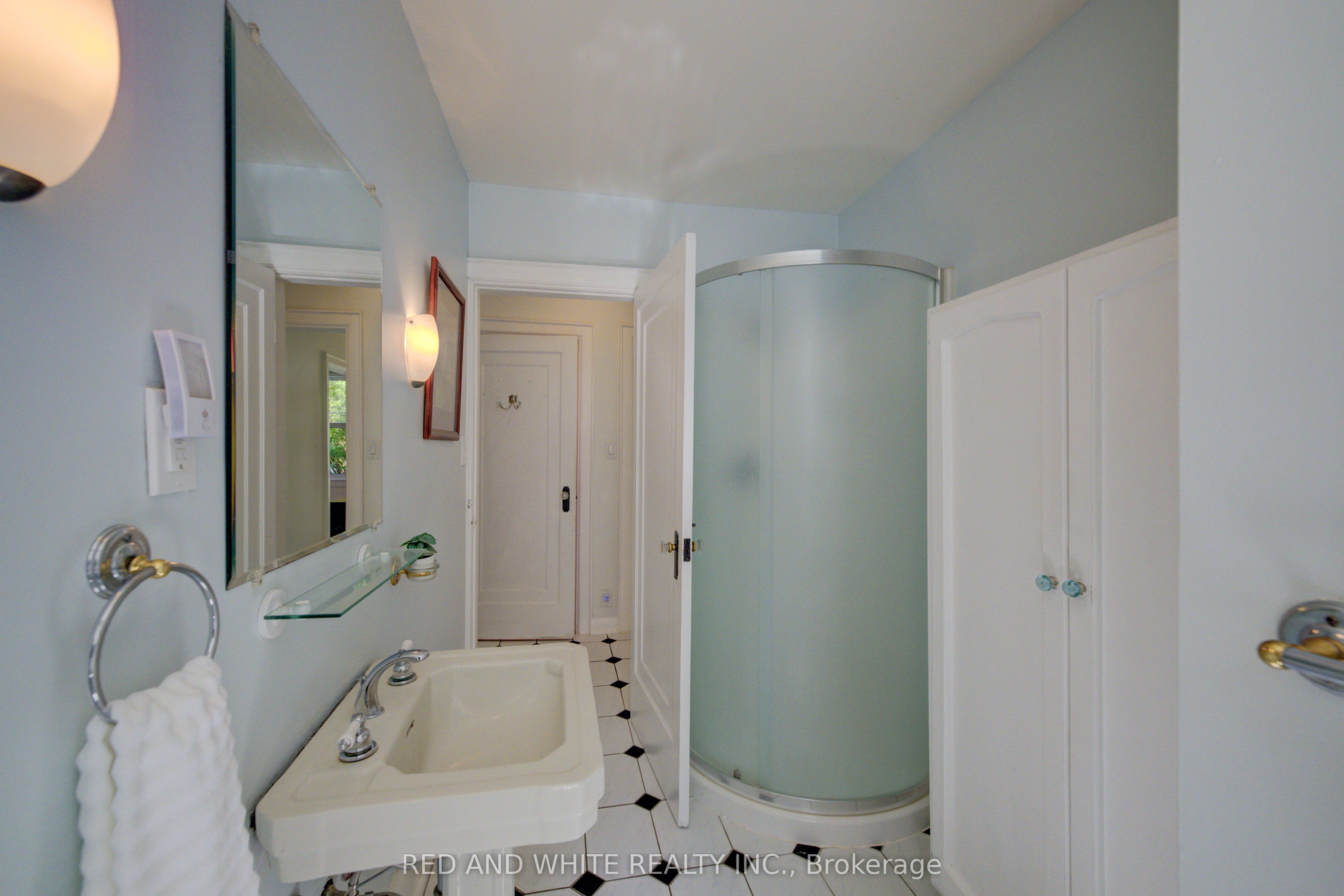 305 Main Street Property Photo 22