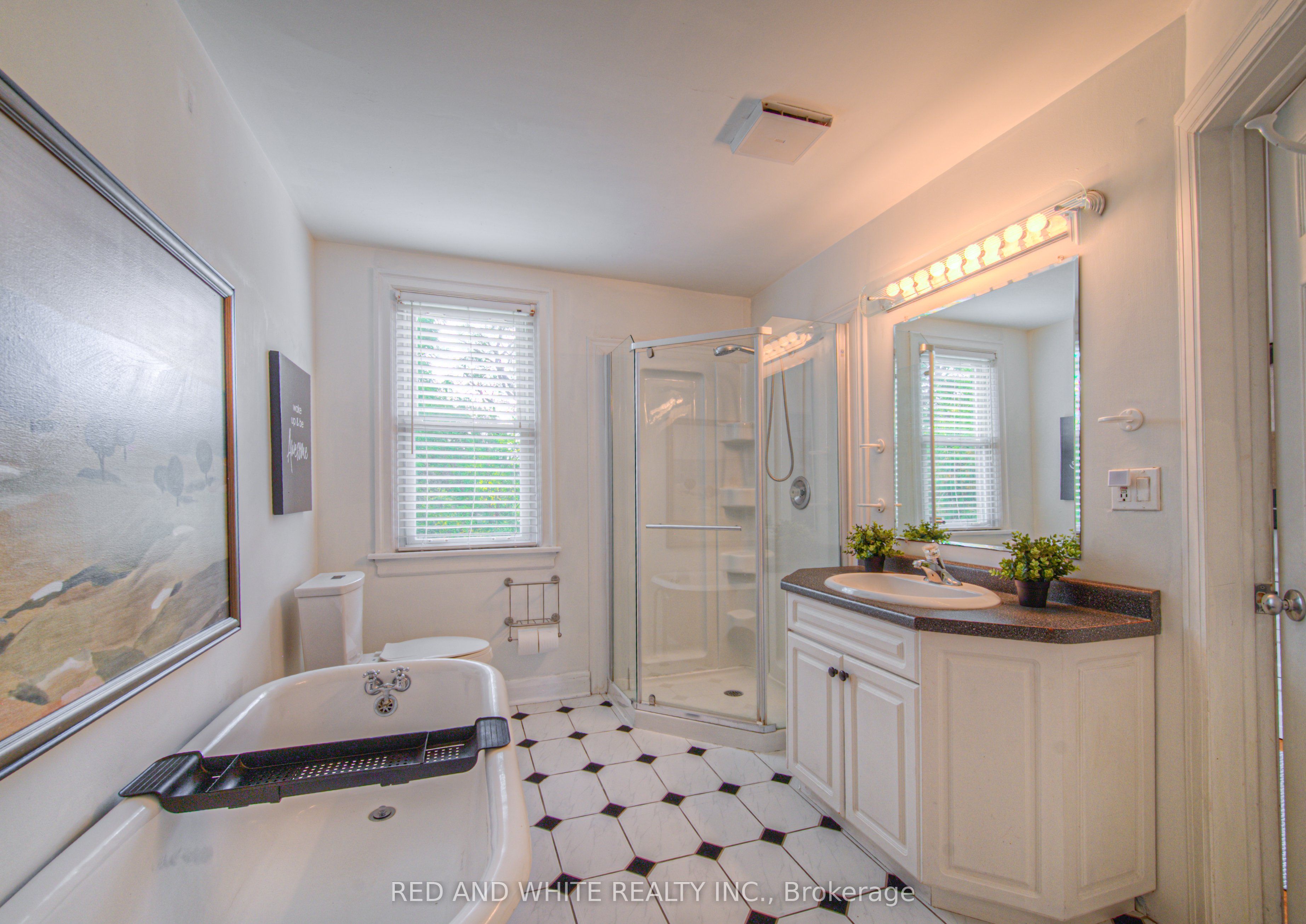 305 Main Street Property Photo 33