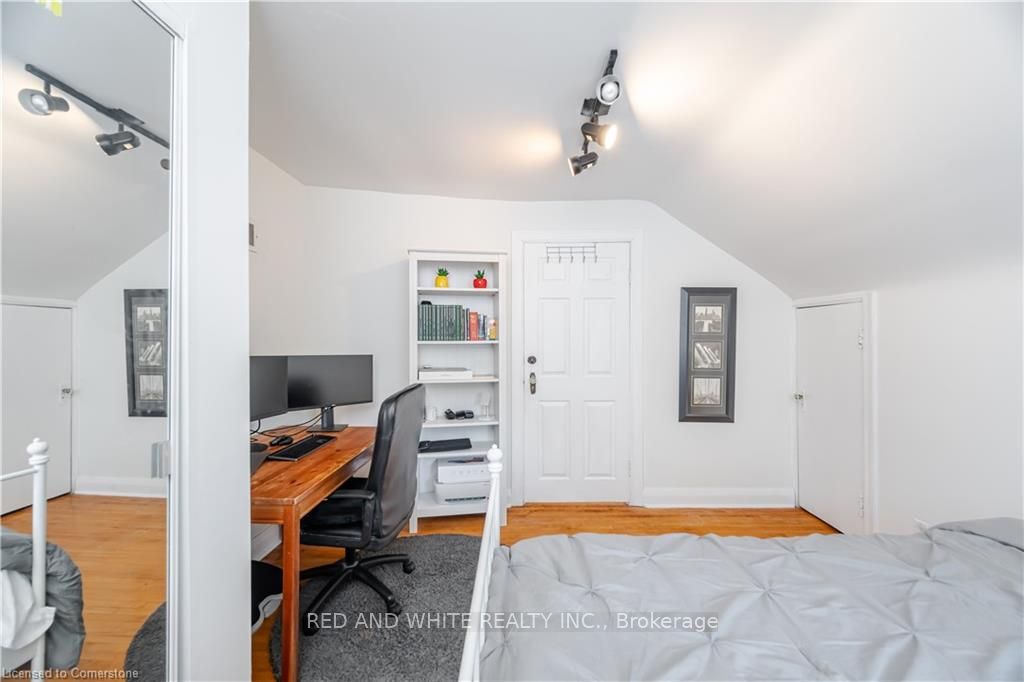 305 Main Street Property Photo 35