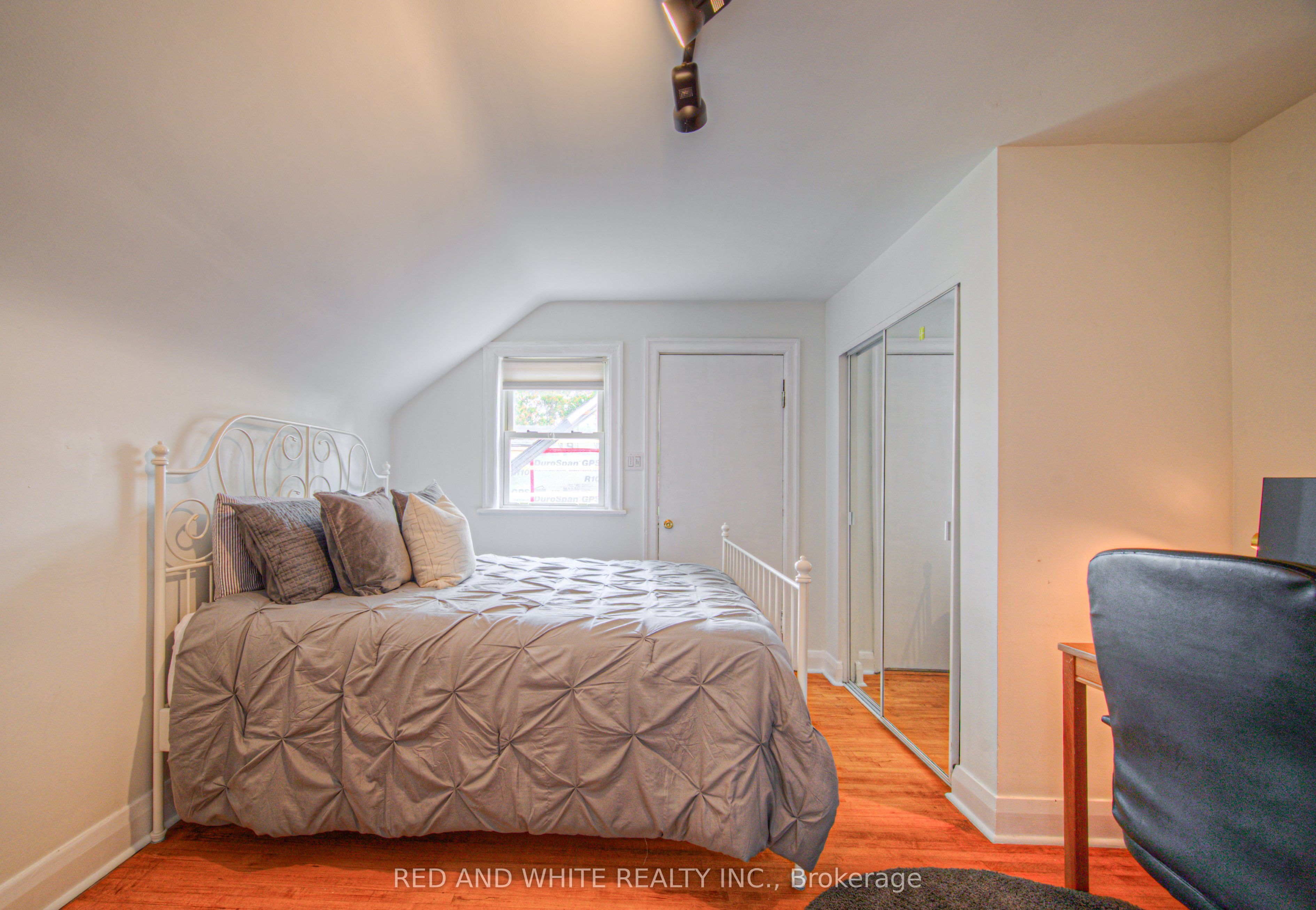 305 Main Street Property Photo 36