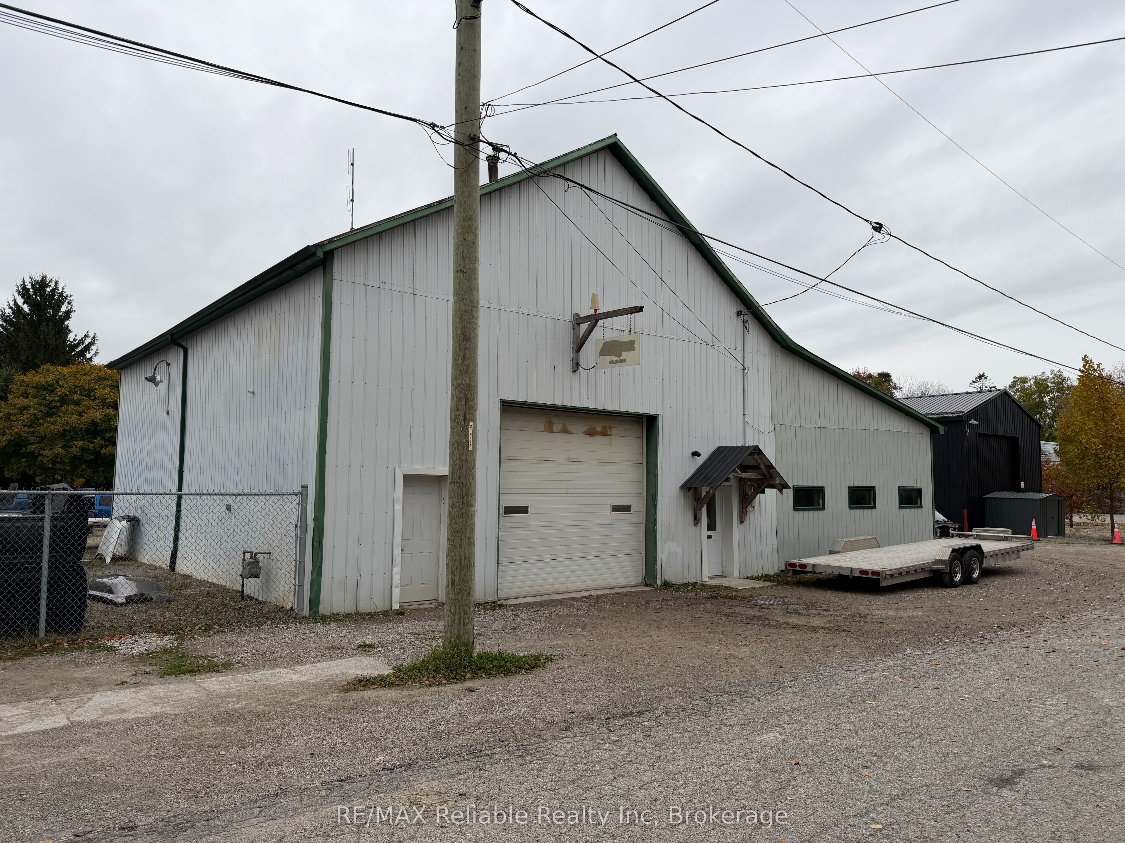 6991 Raglan Street Property Photo 3