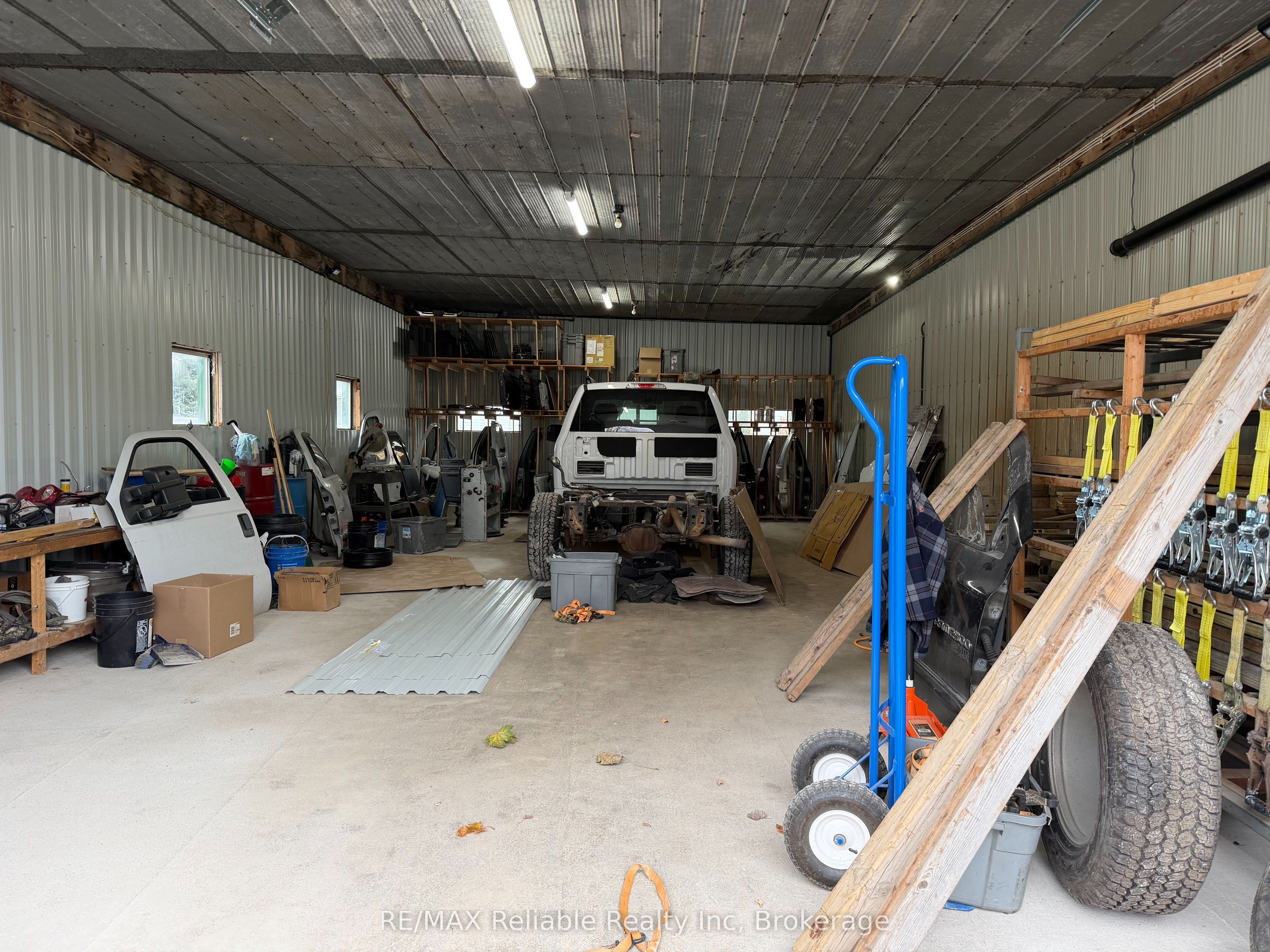 6991 Raglan Street Property Photo 4