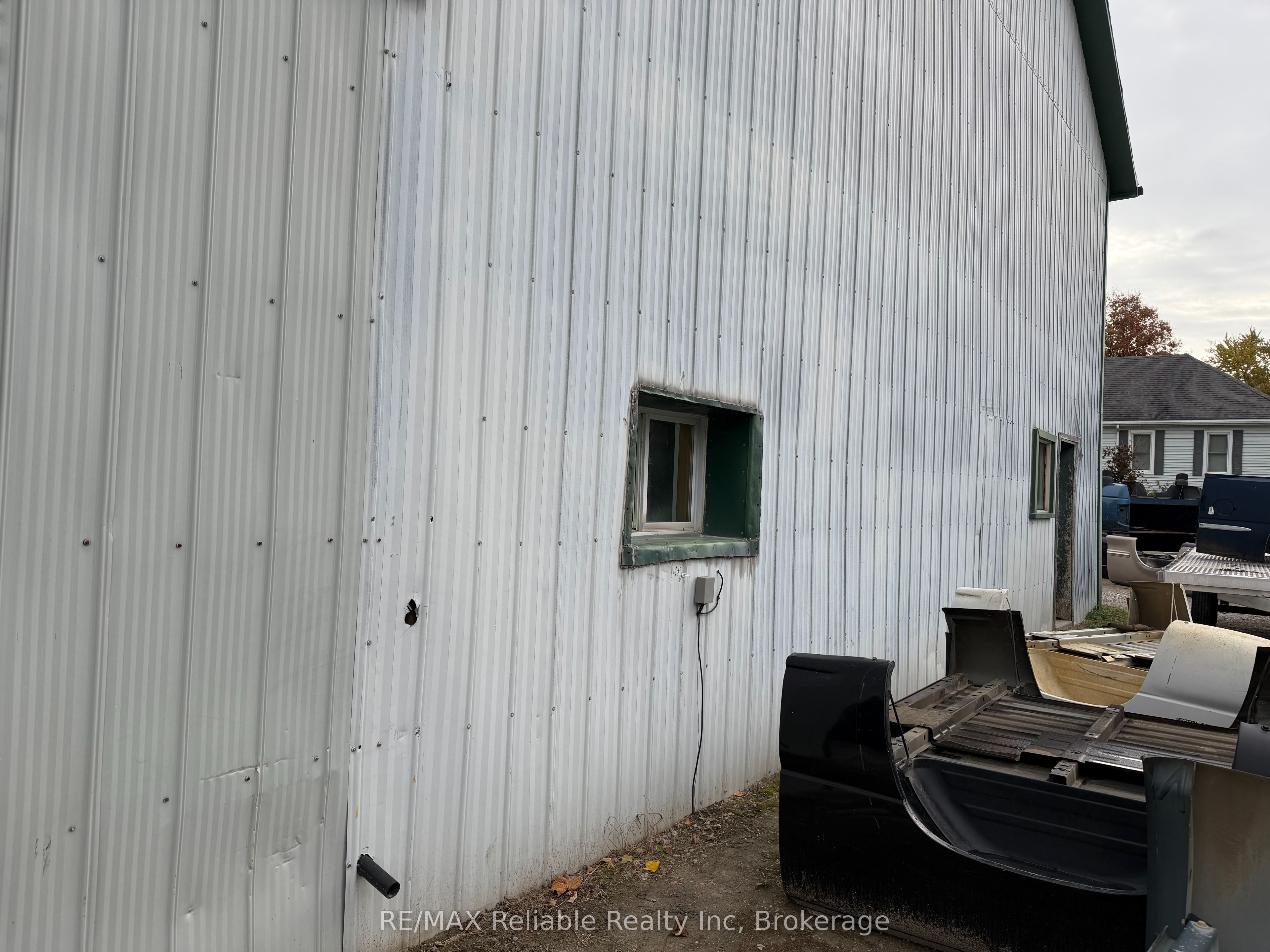 6991 Raglan Street Property Photo 6