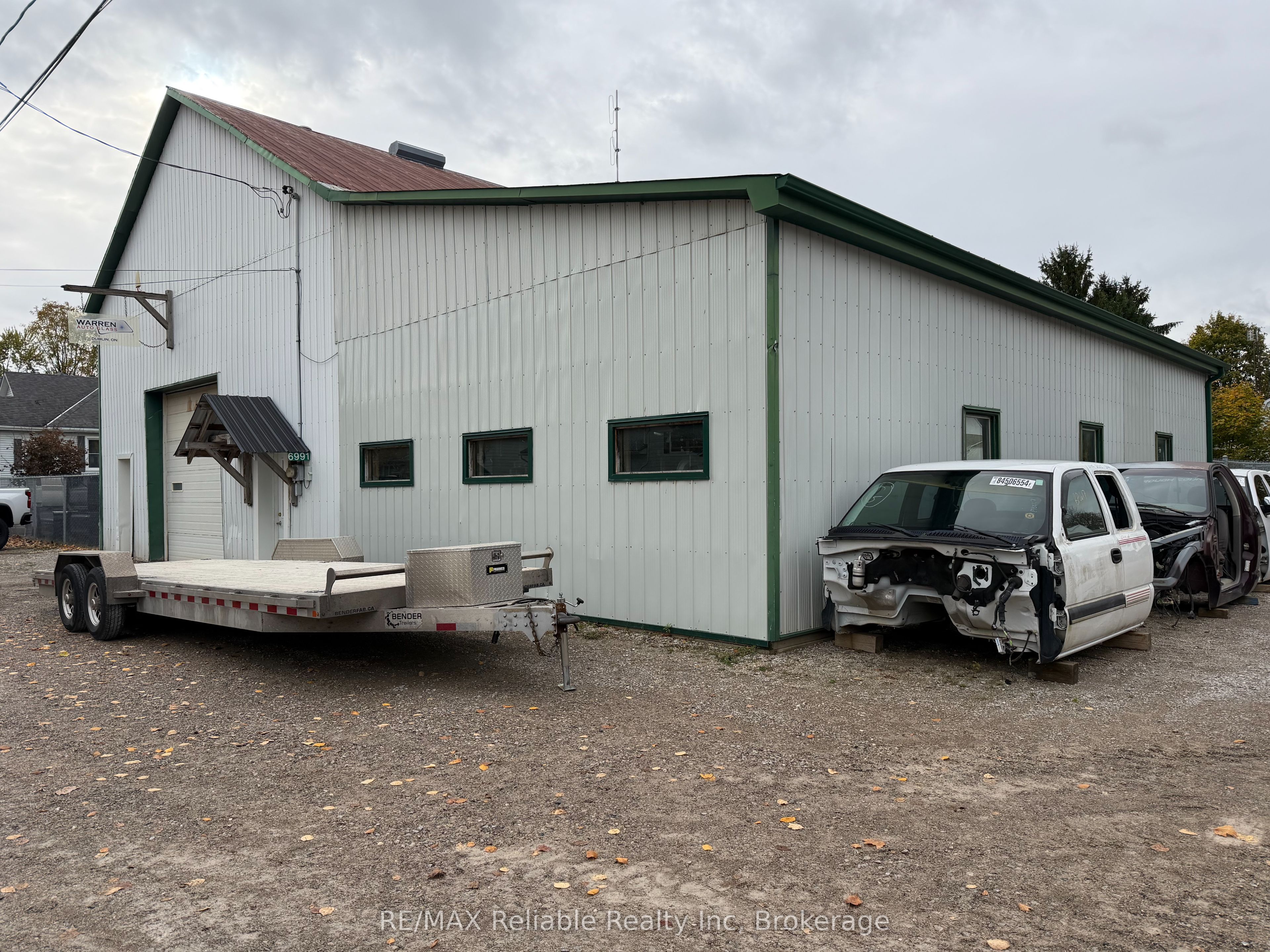 6991 Raglan Street Property Photo 7