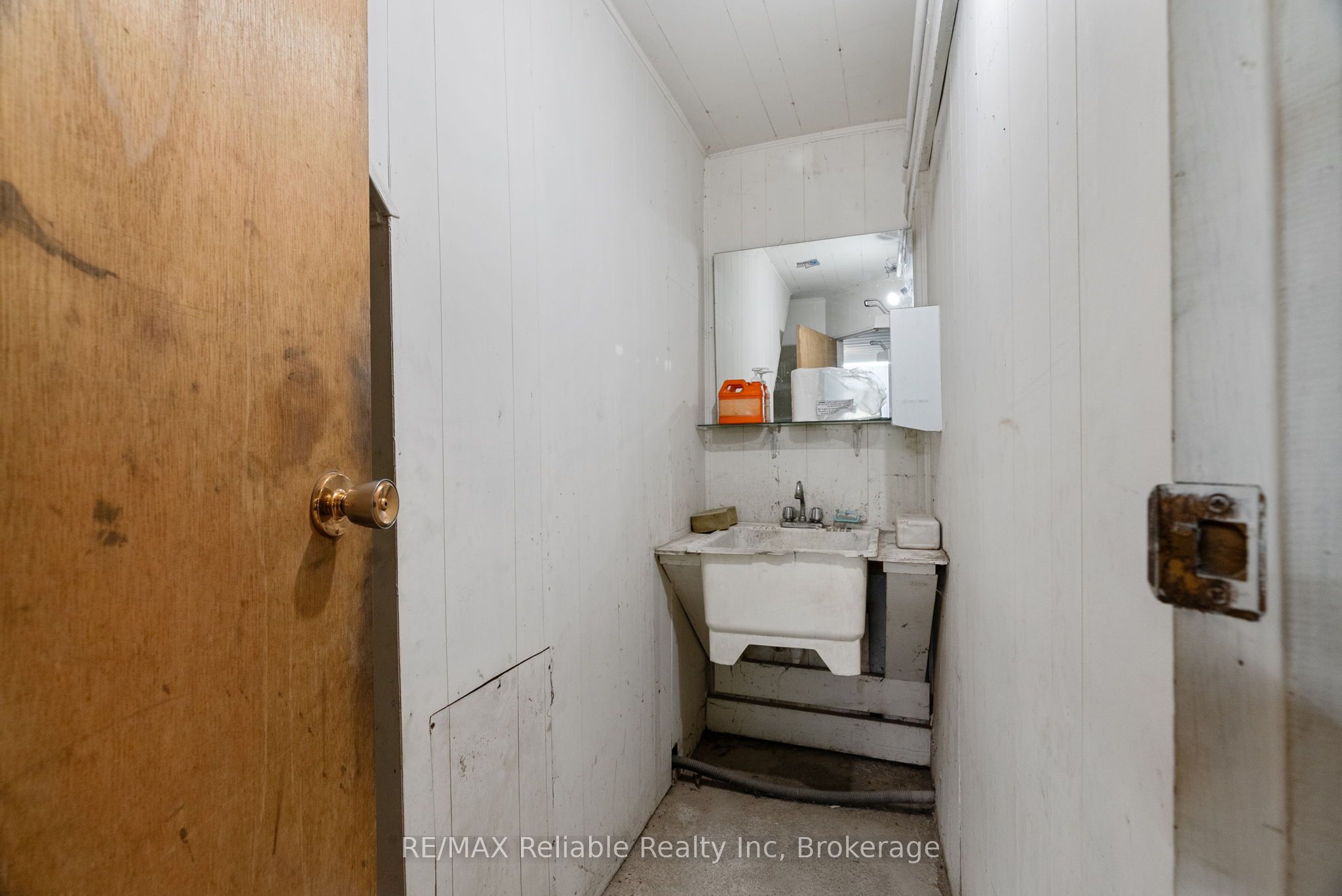 6991 Raglan Street Property Photo 23