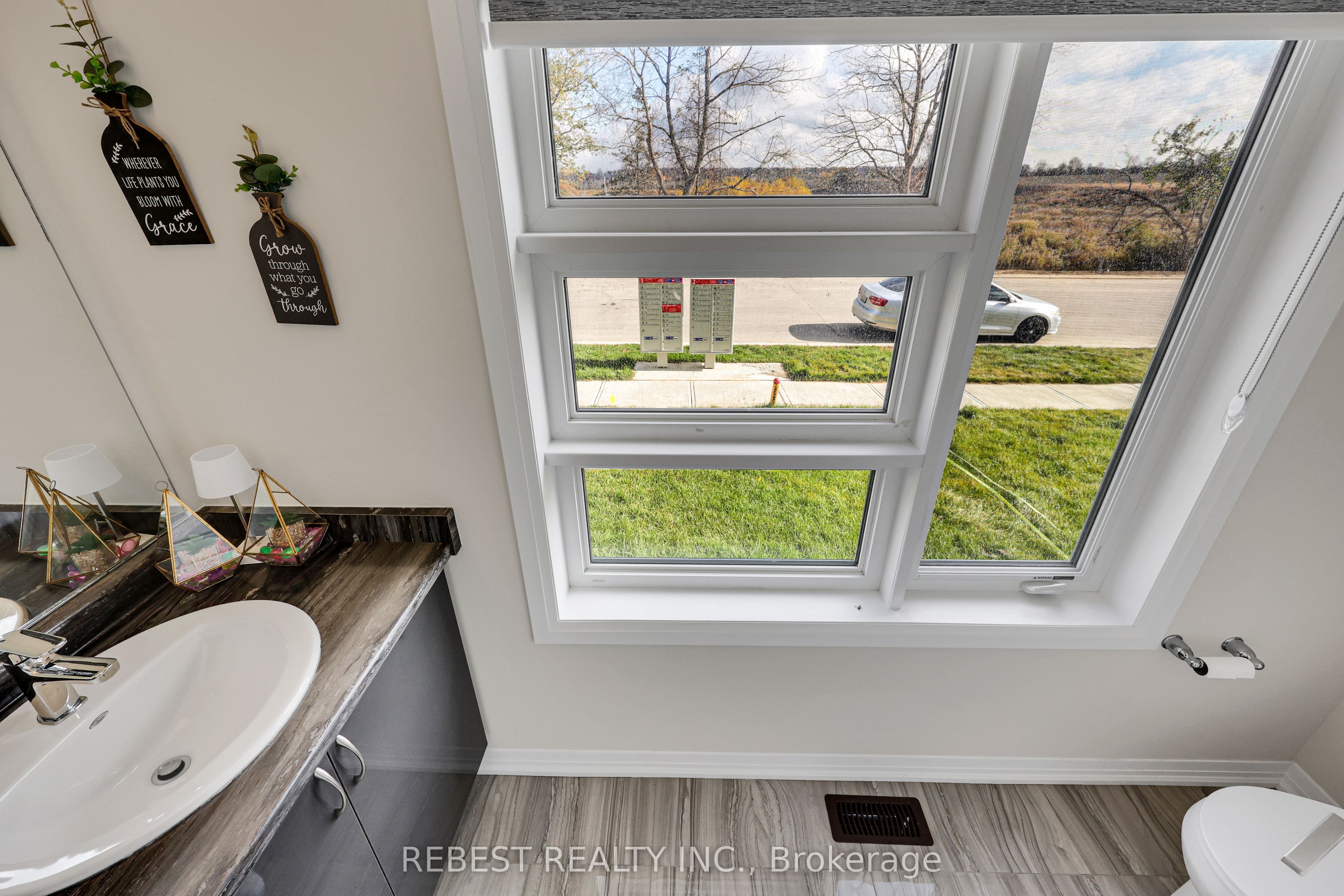 130 Hitchman Street Property Photo 8