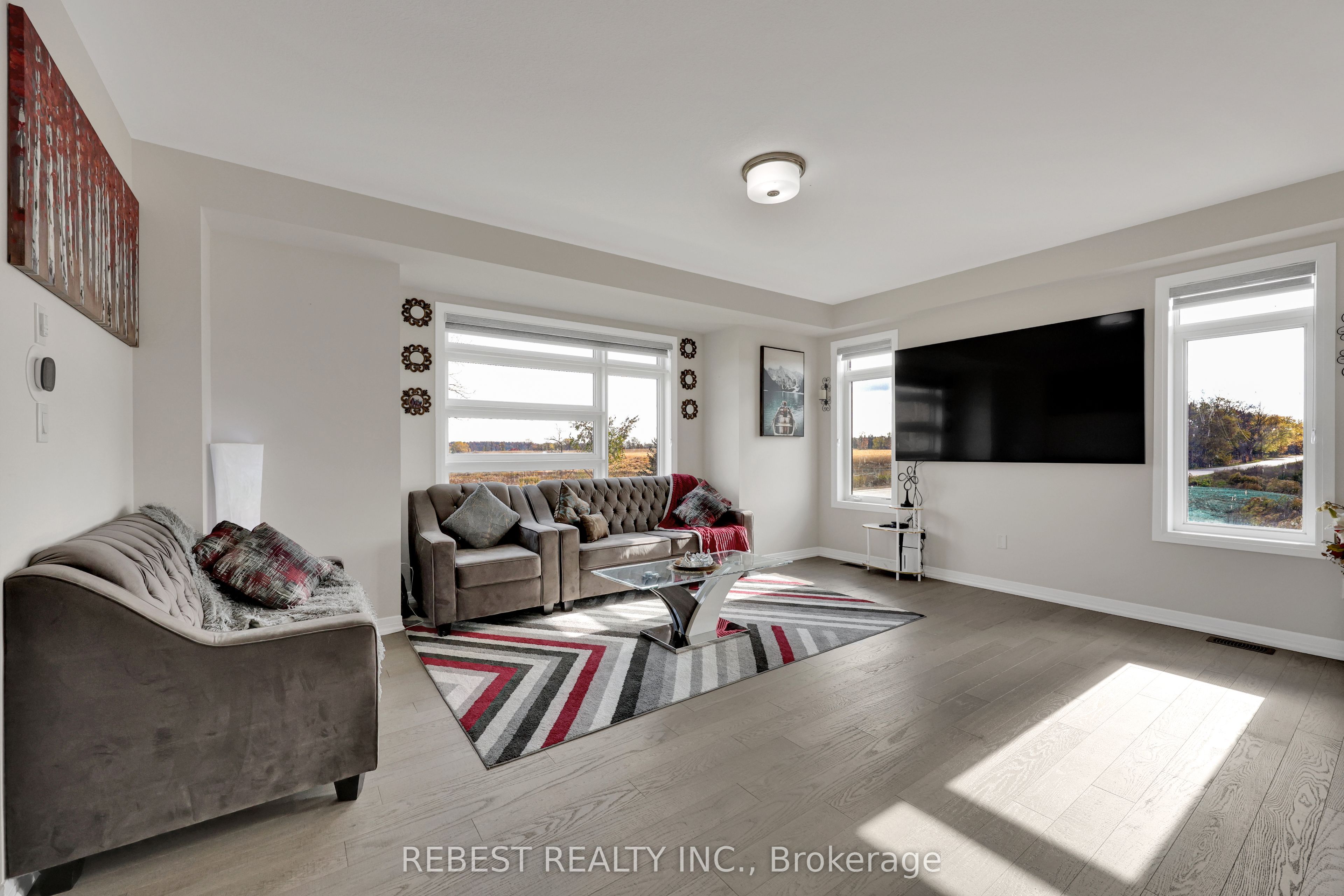 130 Hitchman Street Property Photo 12