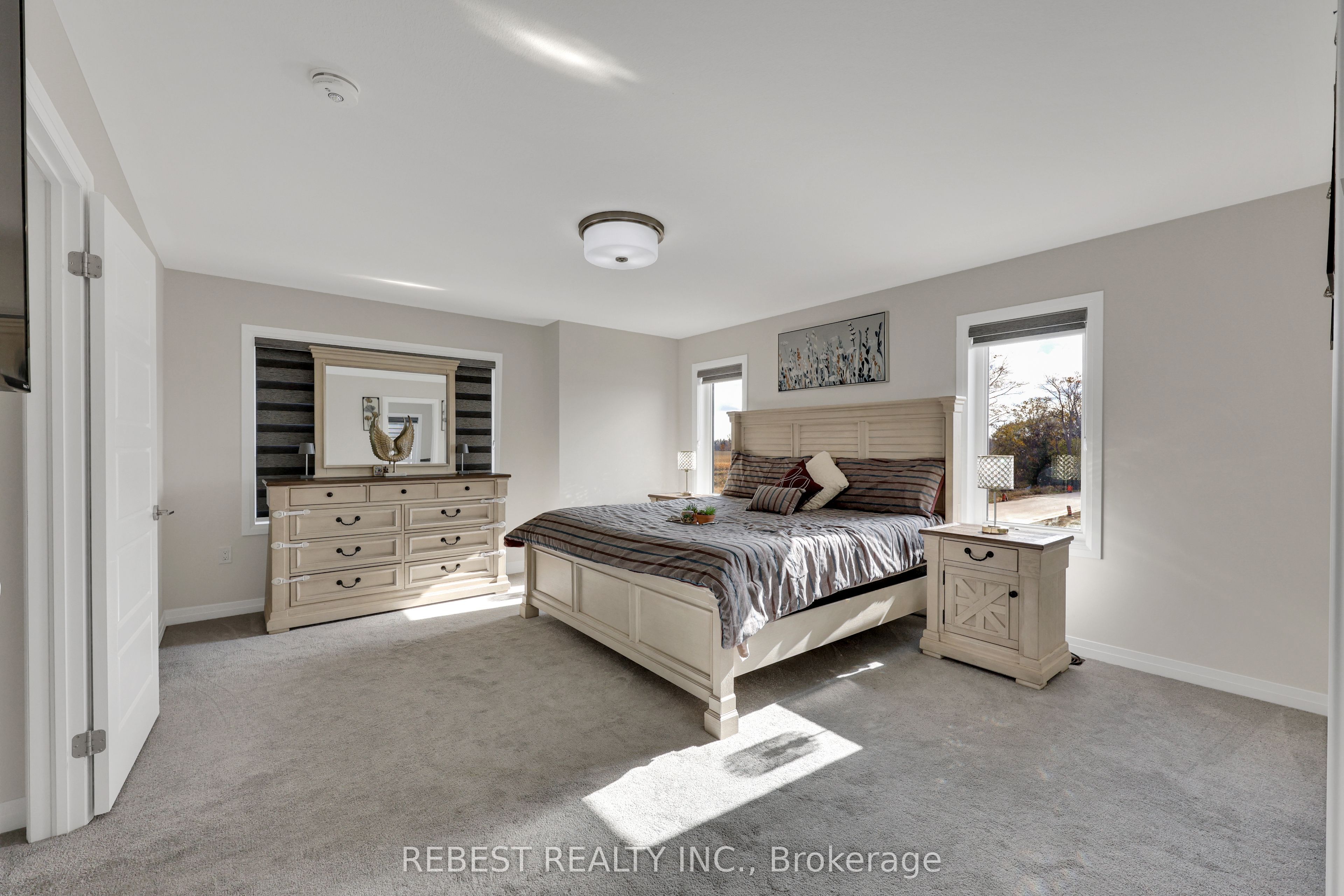 130 Hitchman Street Property Photo 37