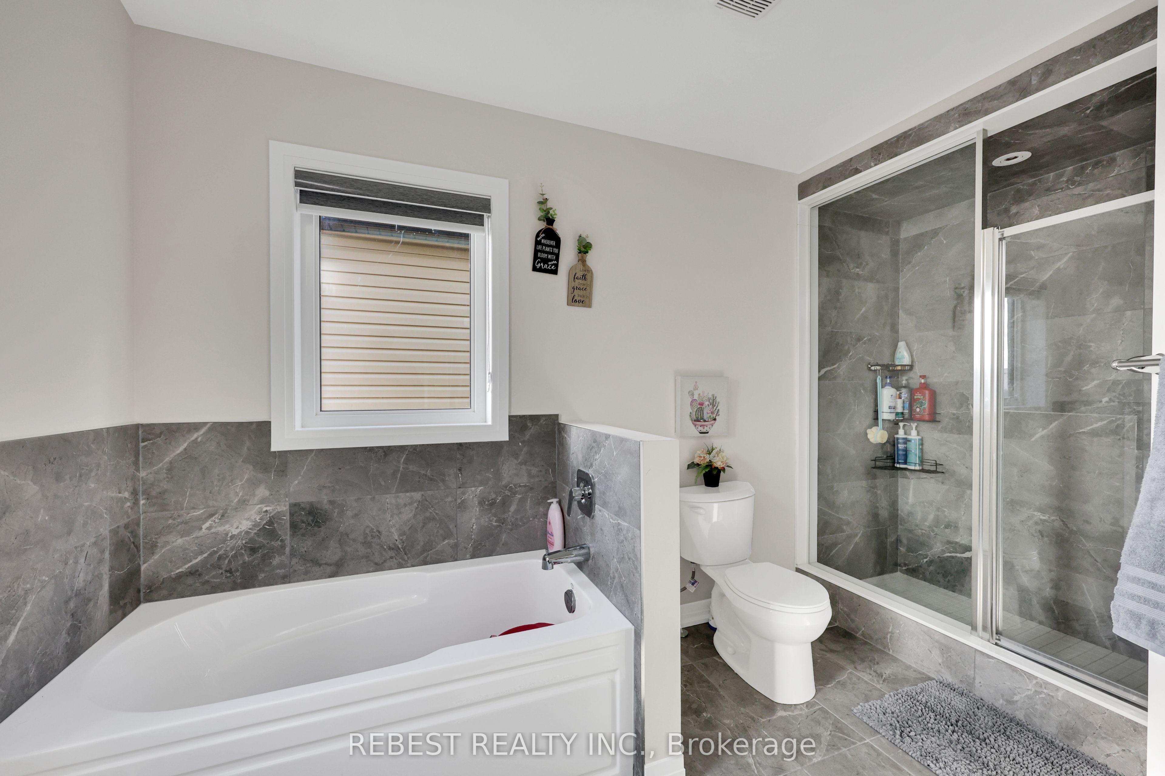 130 Hitchman Street Property Photo 39