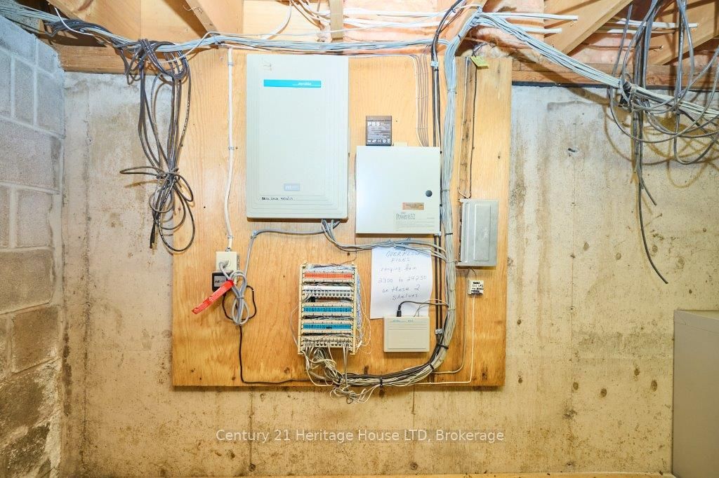 288 Ridge Rd N Property Photo 31