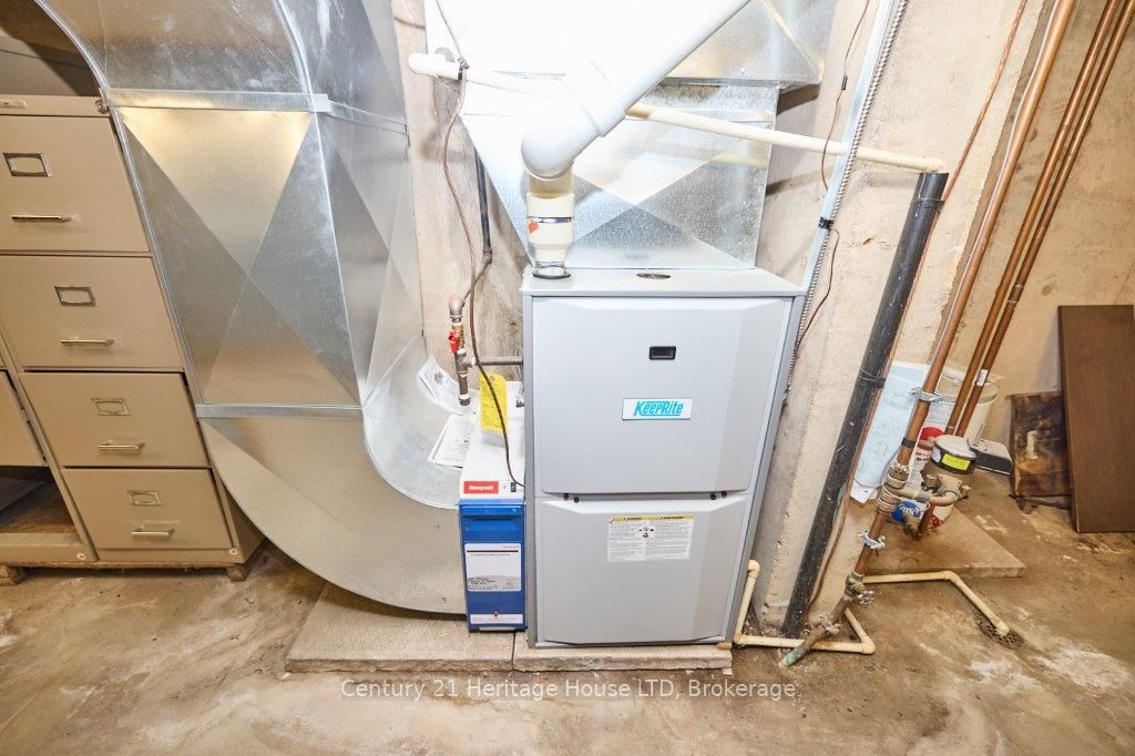 288 Ridge Rd N Property Photo 32