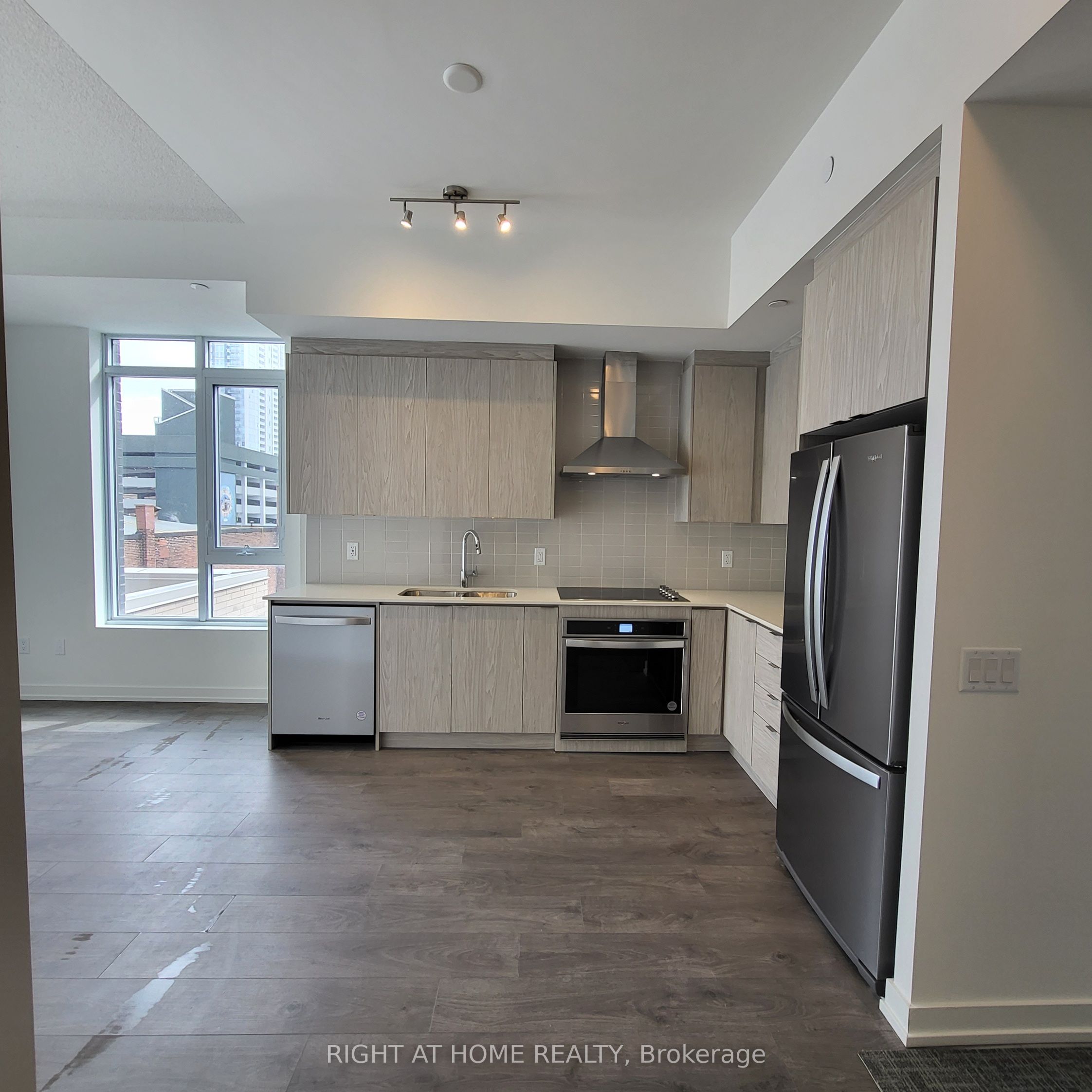 55 Duke Street W 218 Property Photo 8