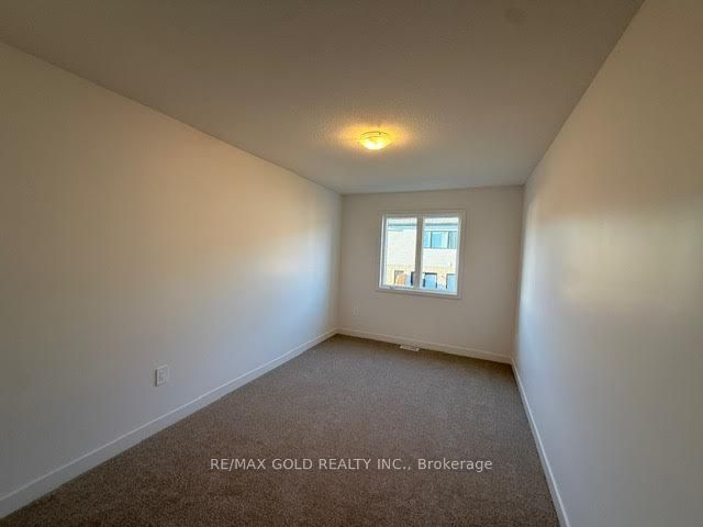 24 Oak Forest Common Crescent Property Photo 14