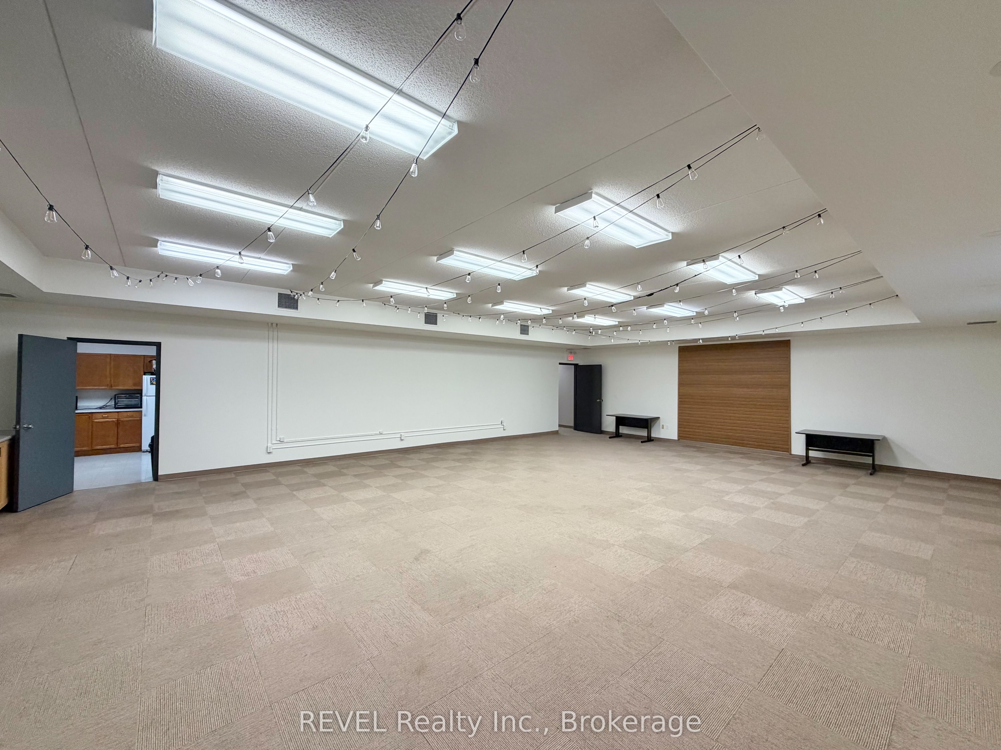 1759 Merrittville Hwy Property Photo 12