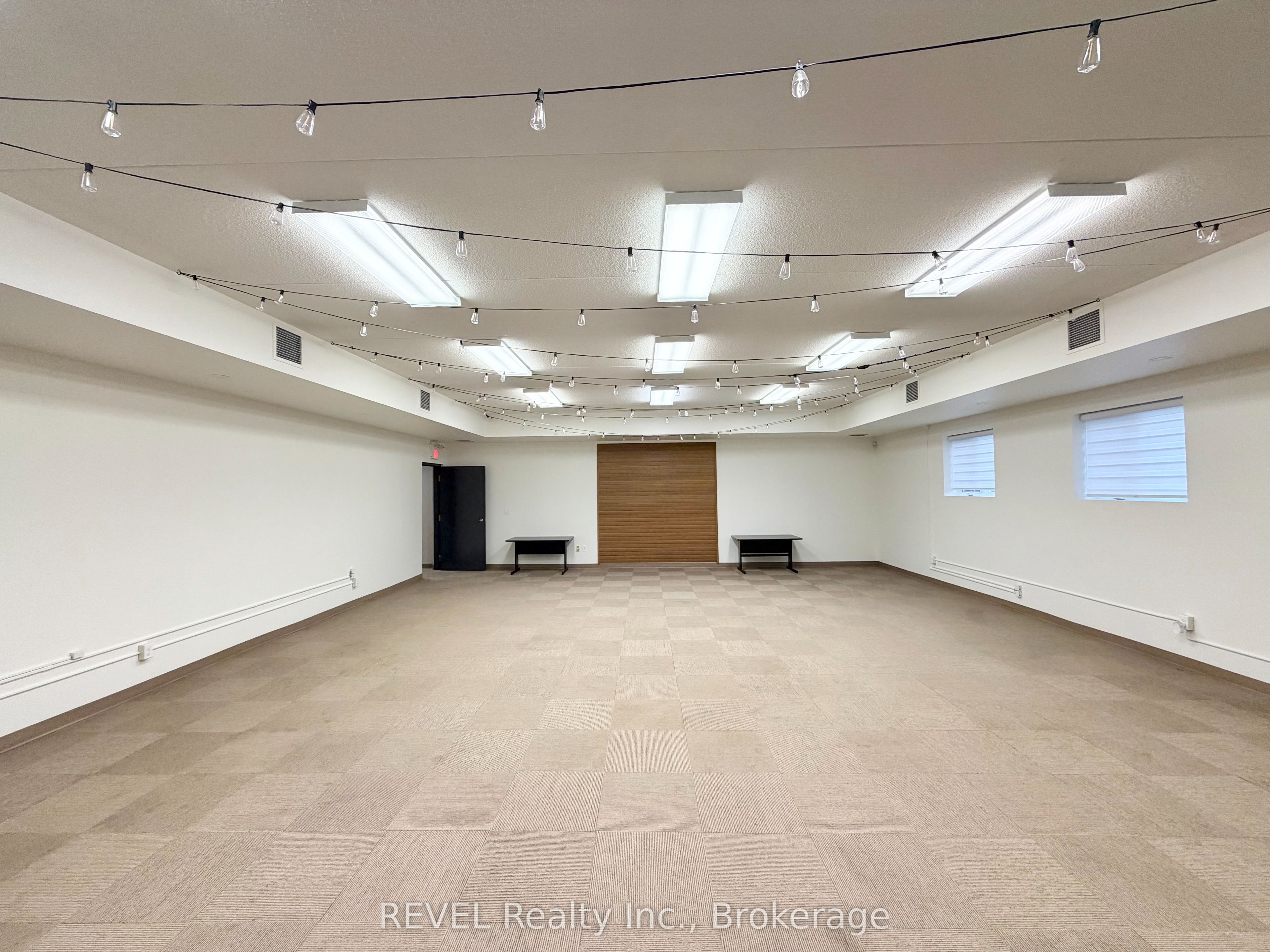 1759 Merrittville Hwy Property Photo 14