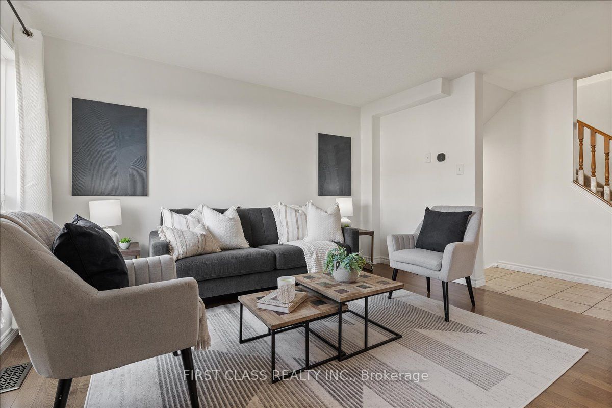 724 Angler Way Property Photo 3