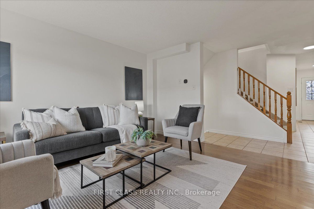 724 Angler Way Property Photo 5