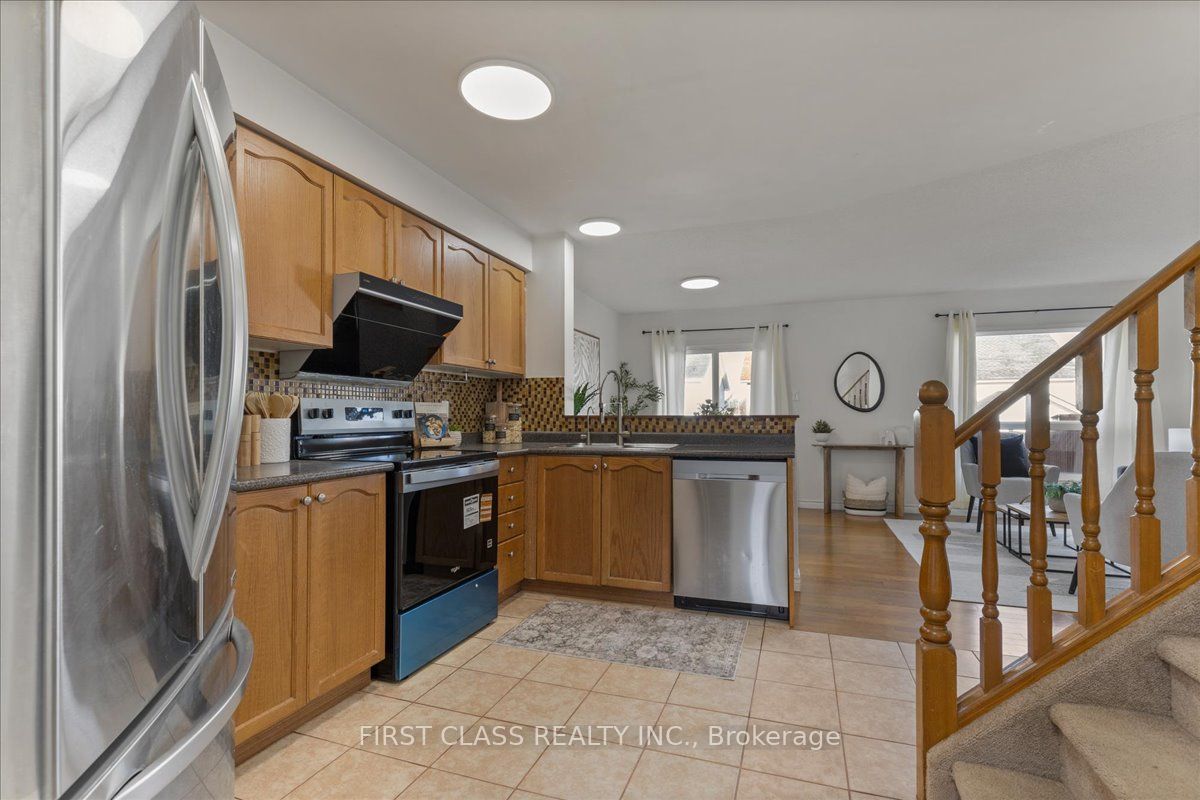 724 Angler Way Property Photo 10