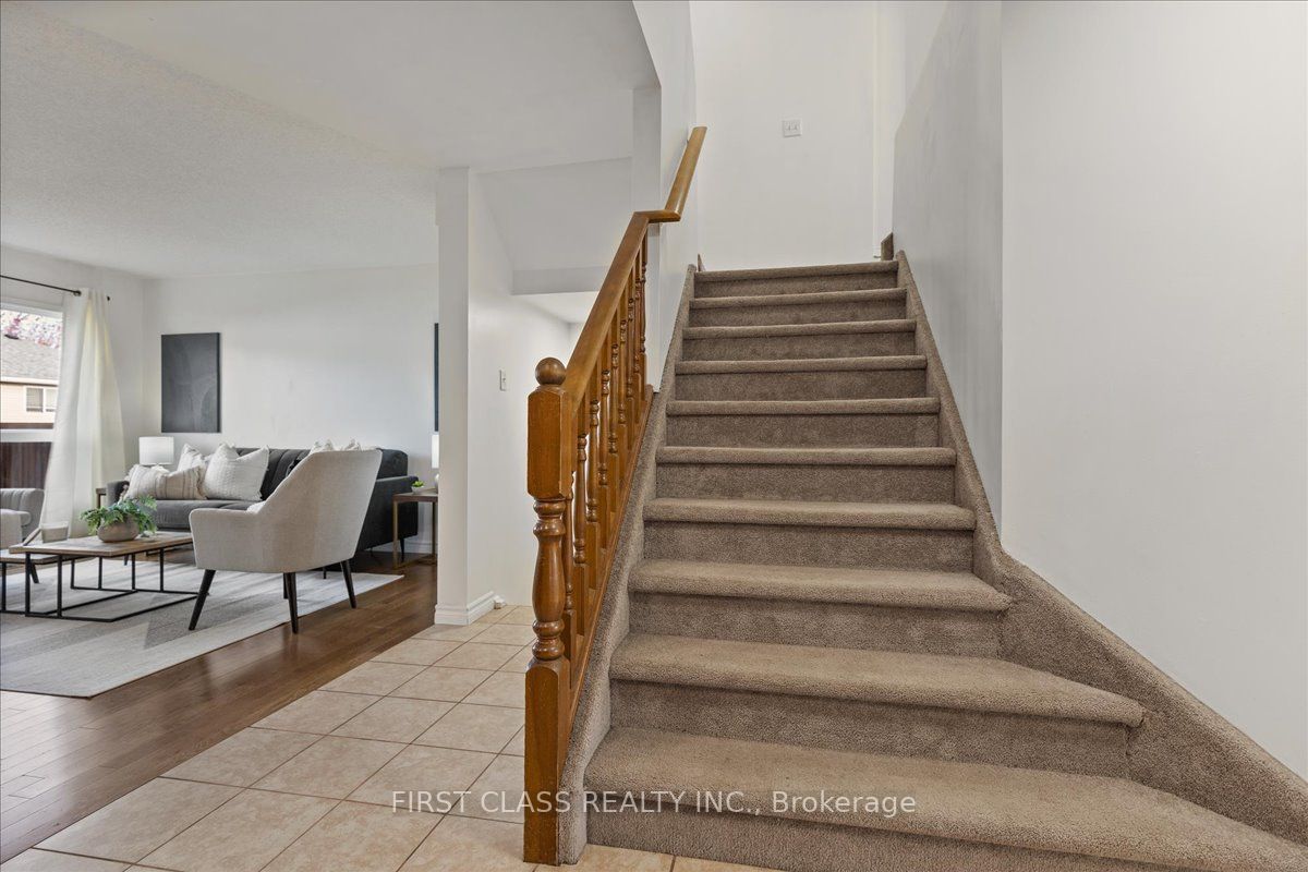 724 Angler Way Property Photo 12