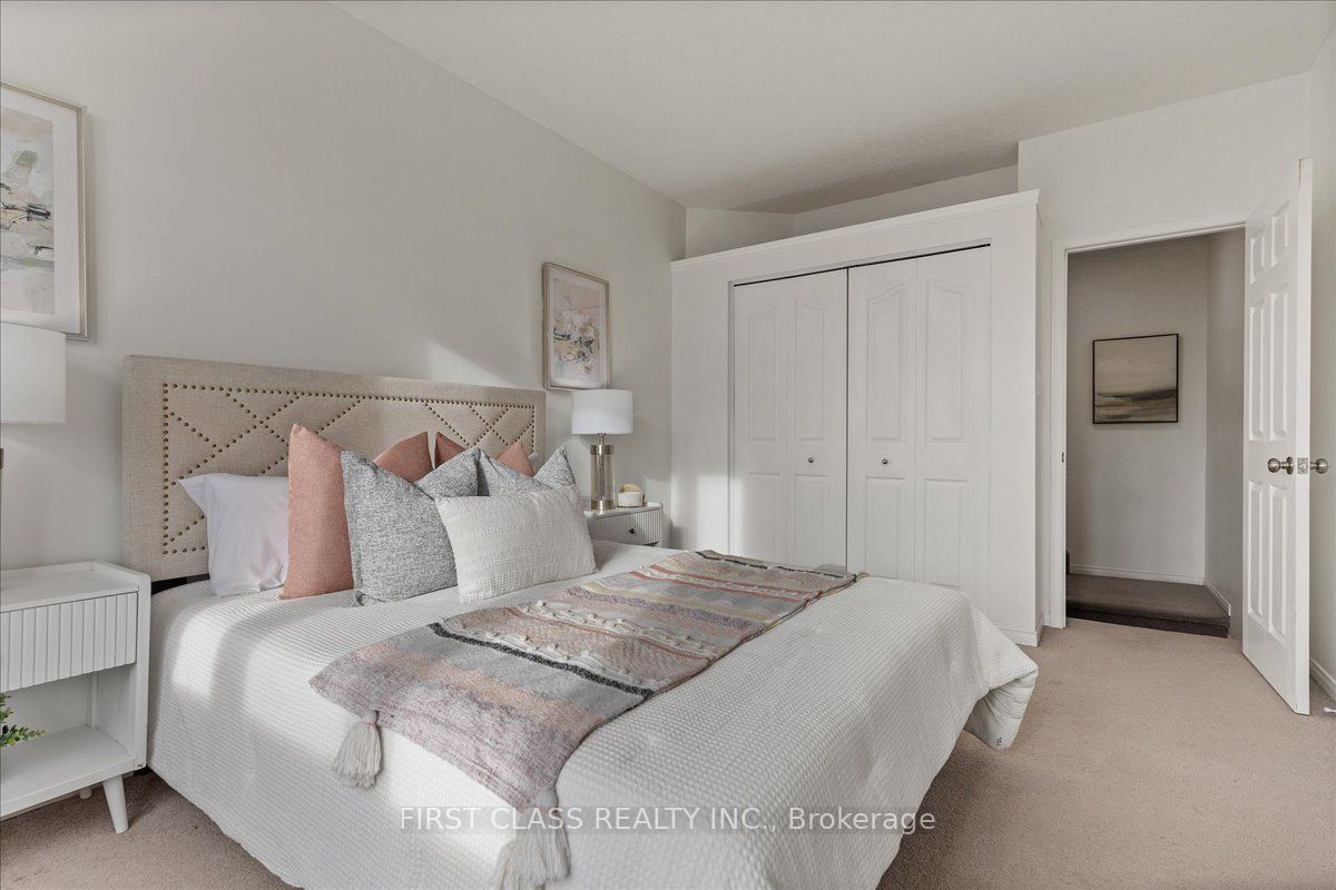 724 Angler Way Property Photo 14