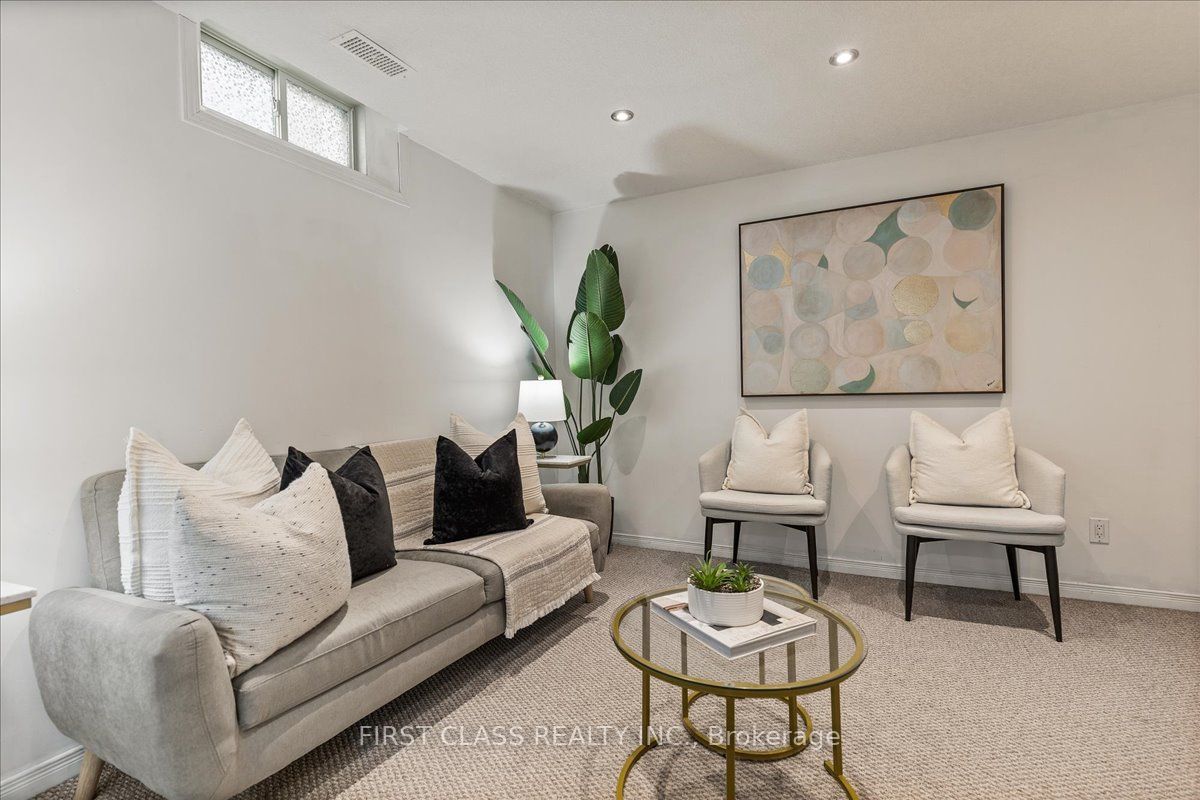 724 Angler Way Property Photo 24