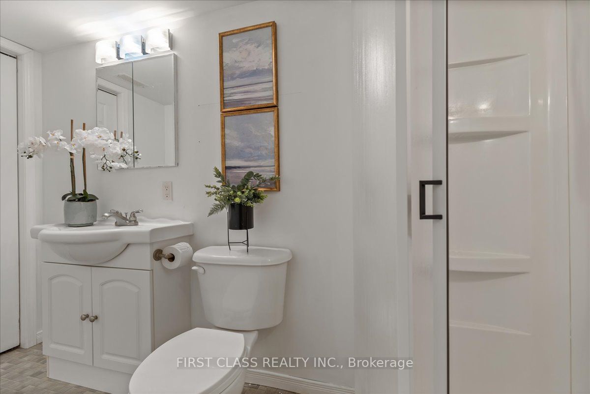 724 Angler Way Property Photo 25